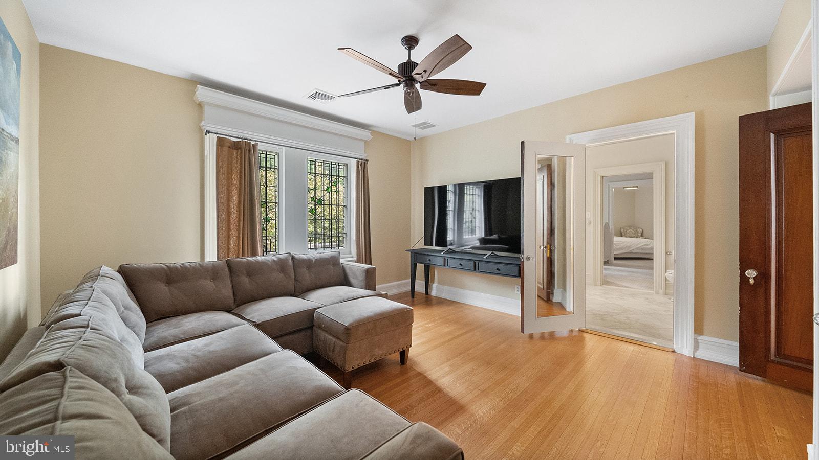MEADOWBROOK - Residential