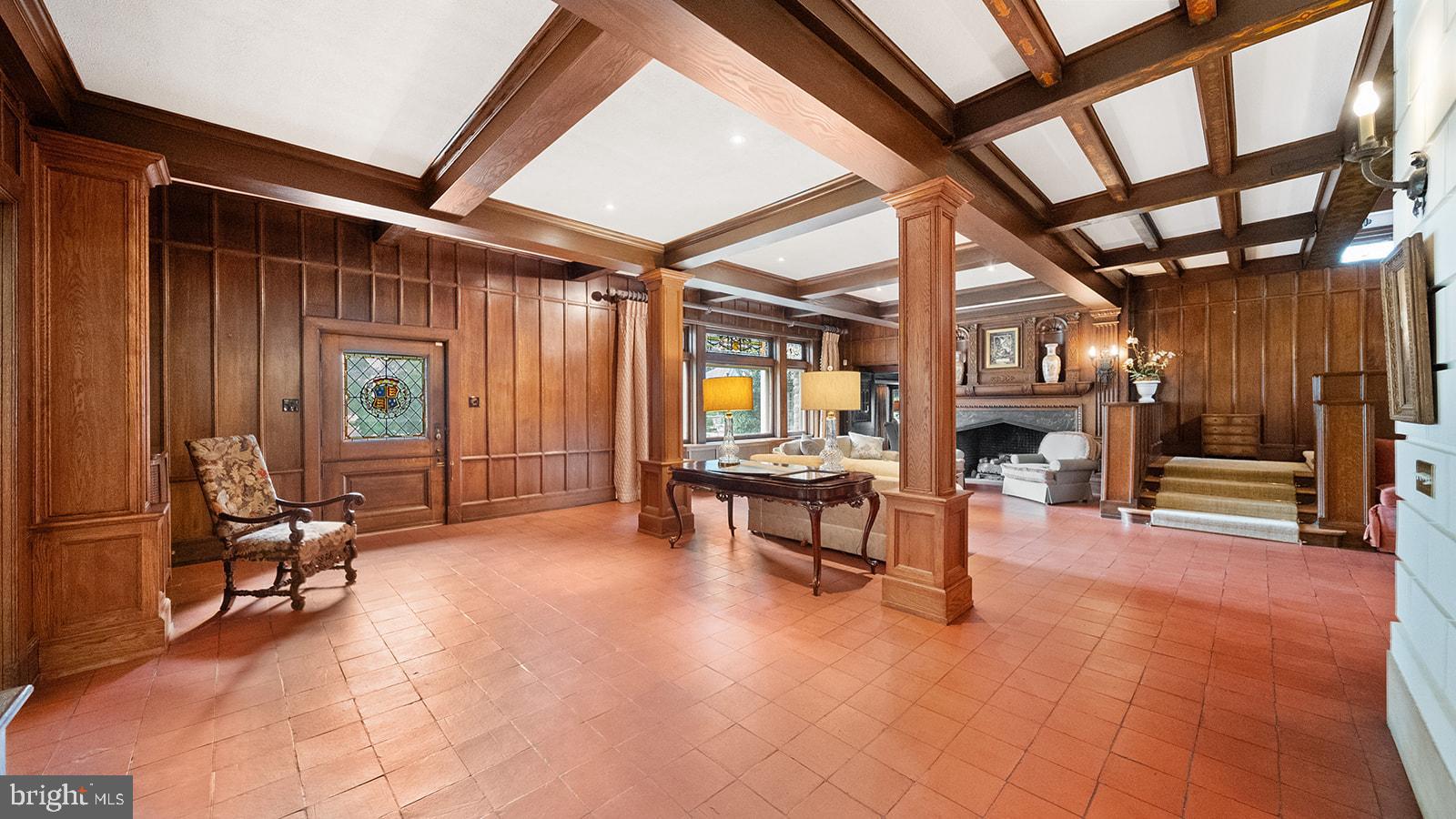 MEADOWBROOK - Residential