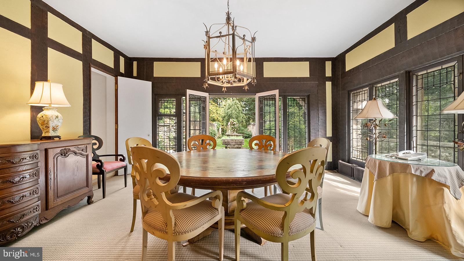 MEADOWBROOK - Residential