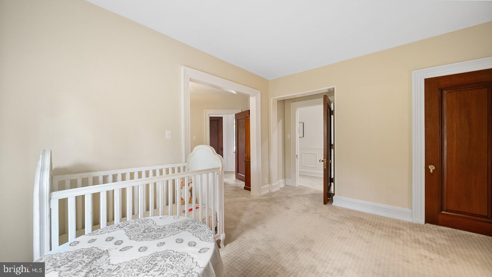 MEADOWBROOK - Residential