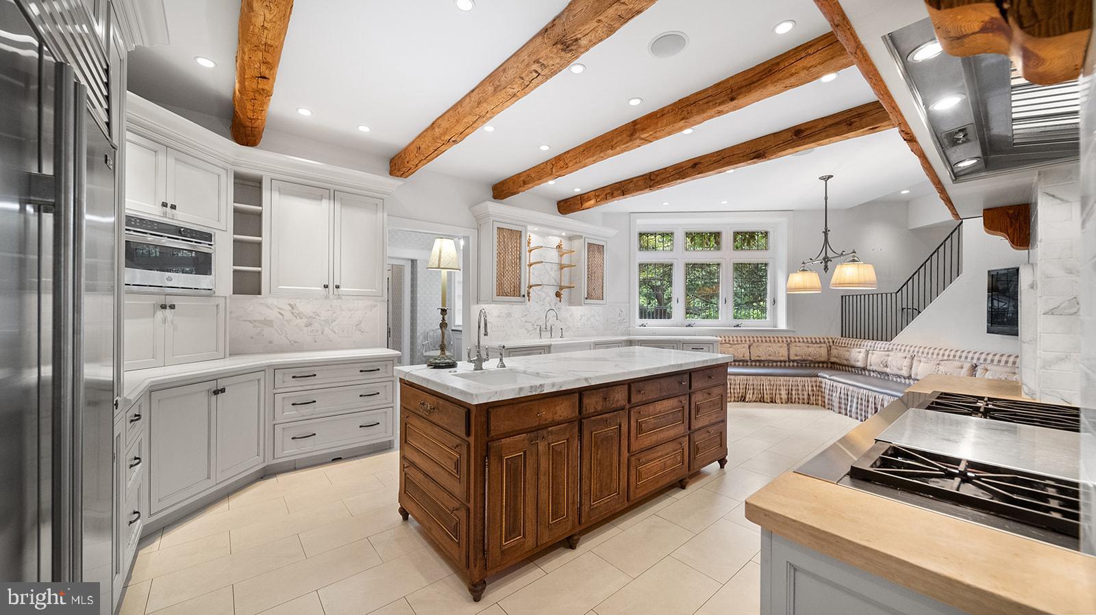 MEADOWBROOK - Residential