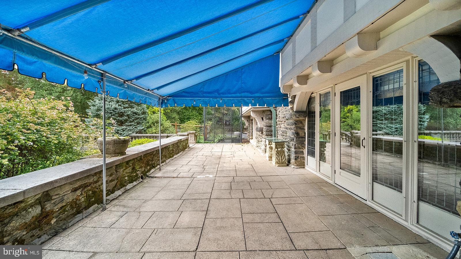 MEADOWBROOK - Residential
