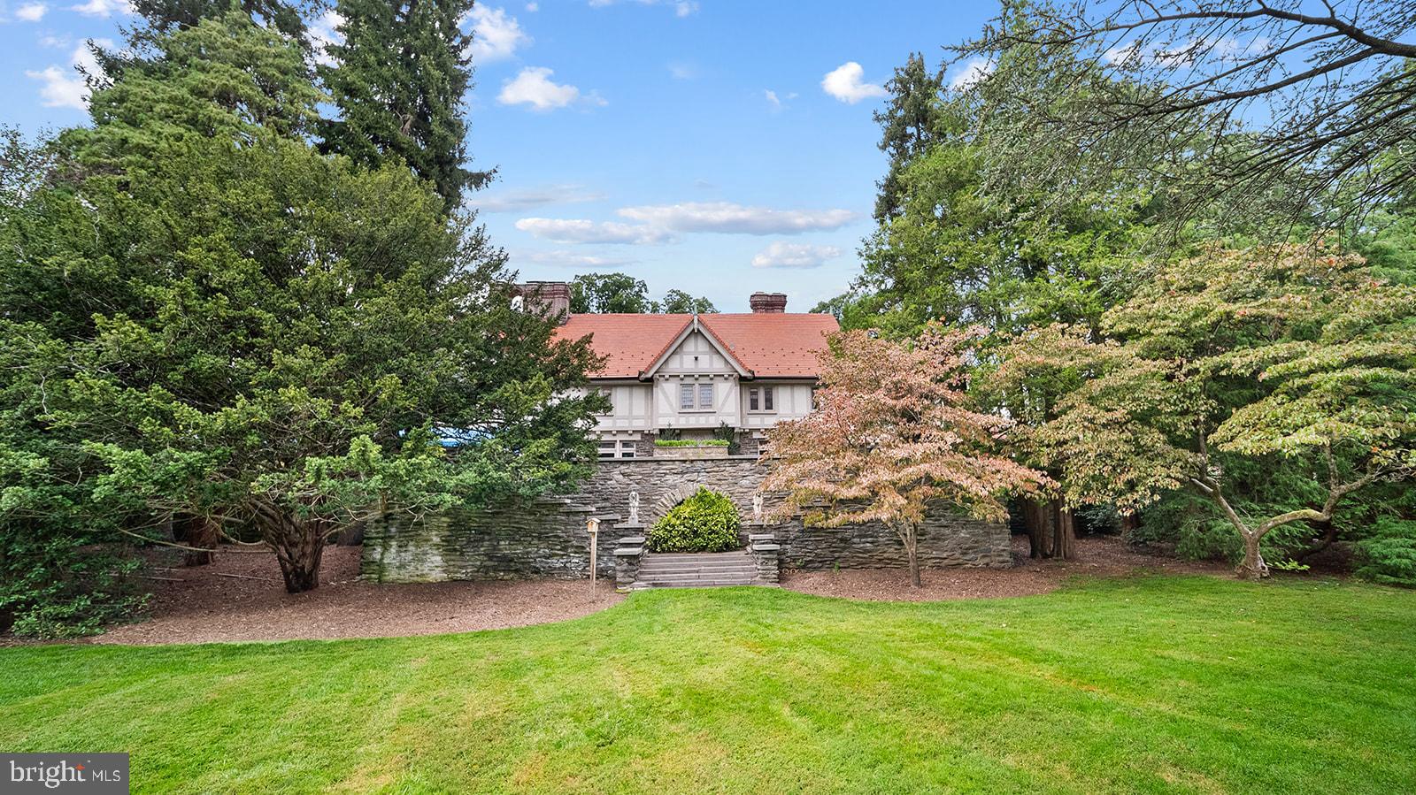 MEADOWBROOK - Residential