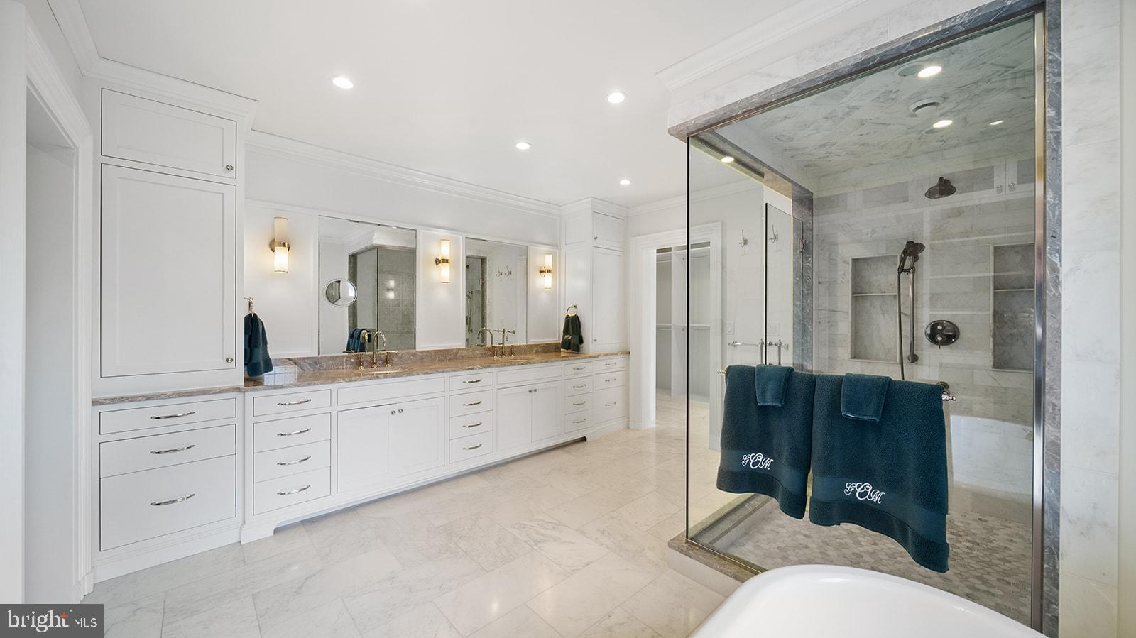 MEADOWBROOK - Residential