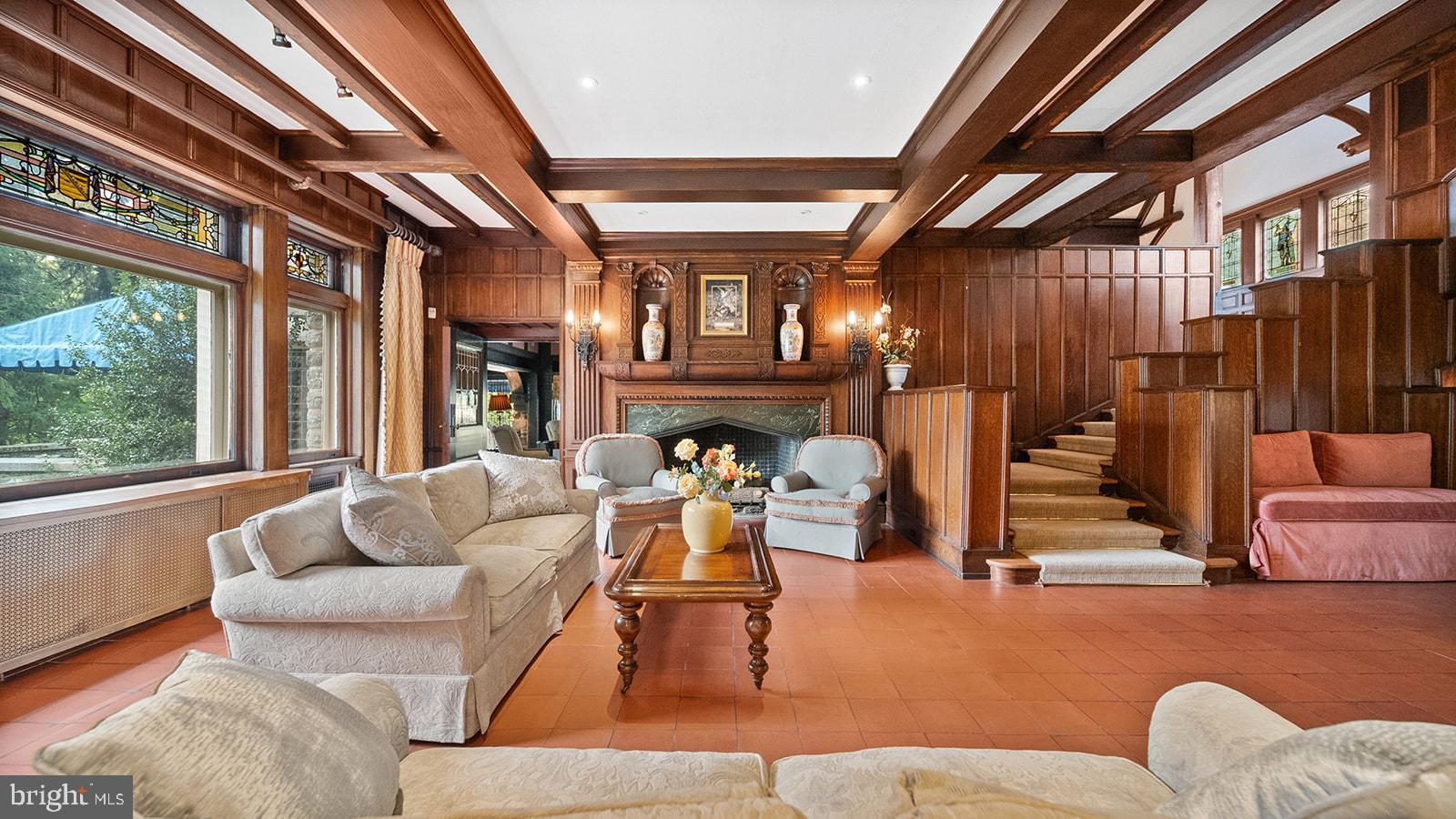 MEADOWBROOK - Residential