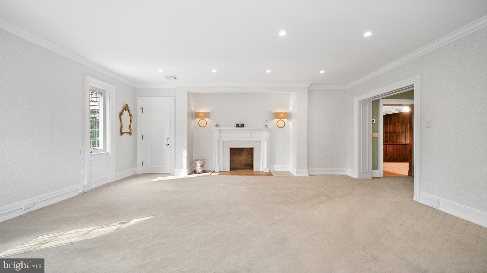 MEADOWBROOK - Residential