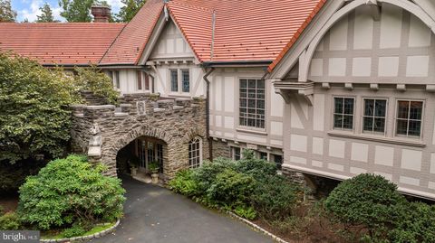 1717 WOODLAND ROAD ABINGTON PA 19001