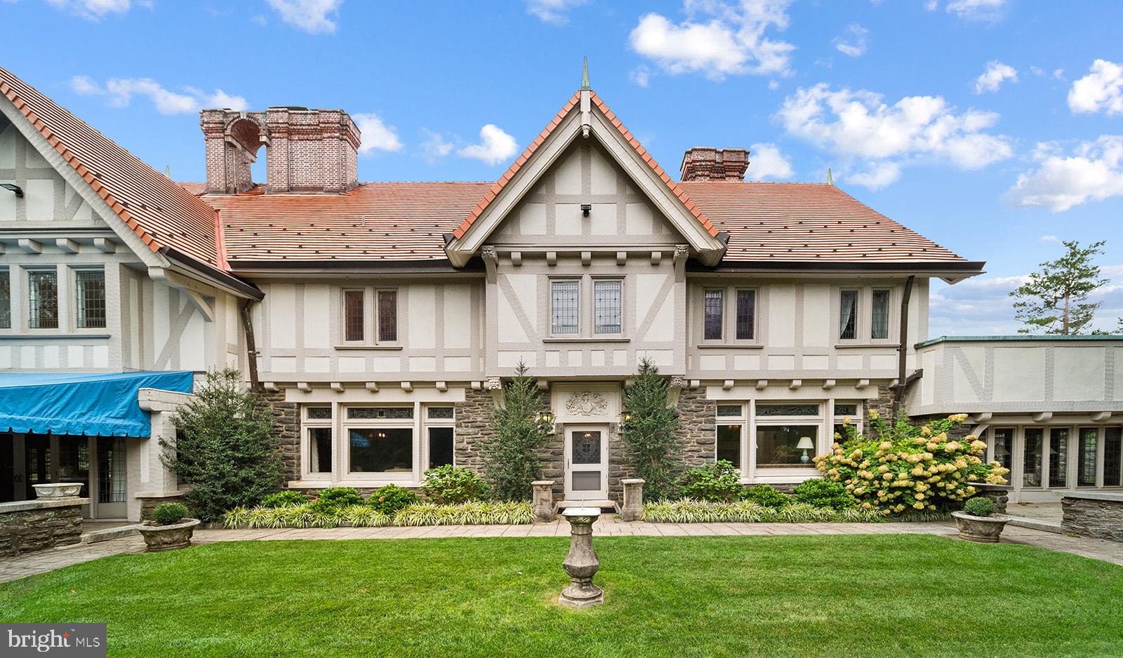 MEADOWBROOK - Residential