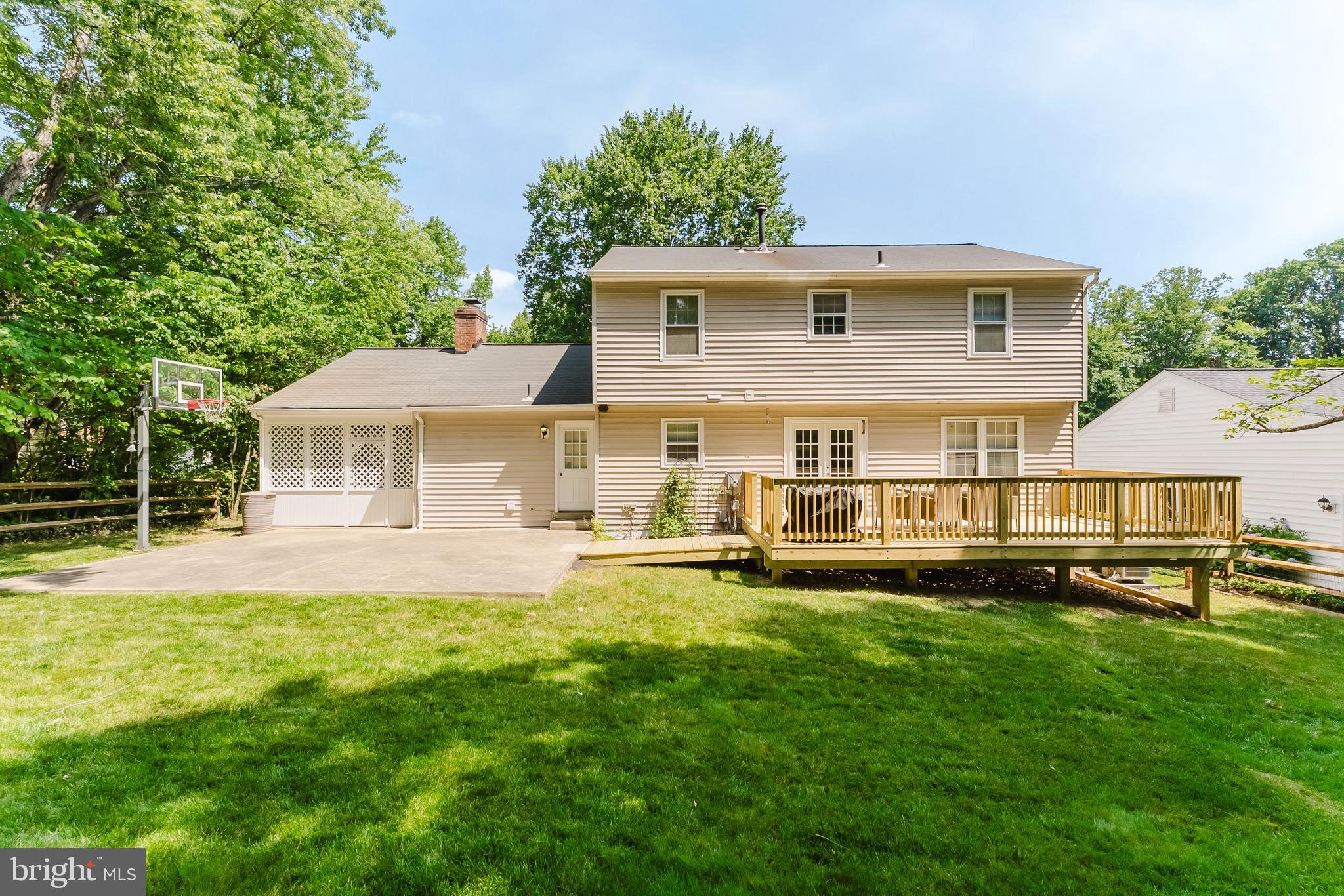 9023 WINDFLOWER LANE