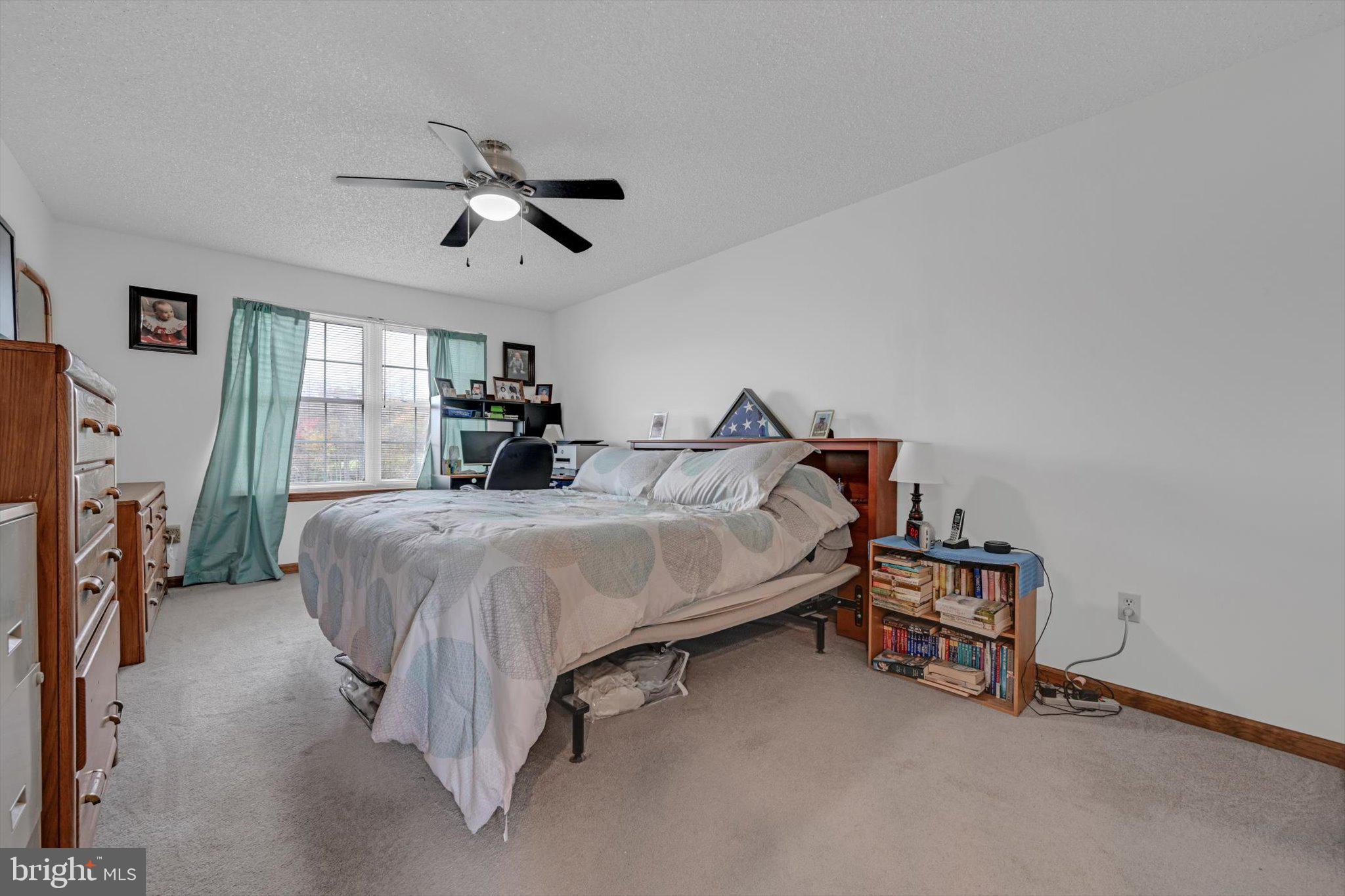 SUMMIT STATION - Residential