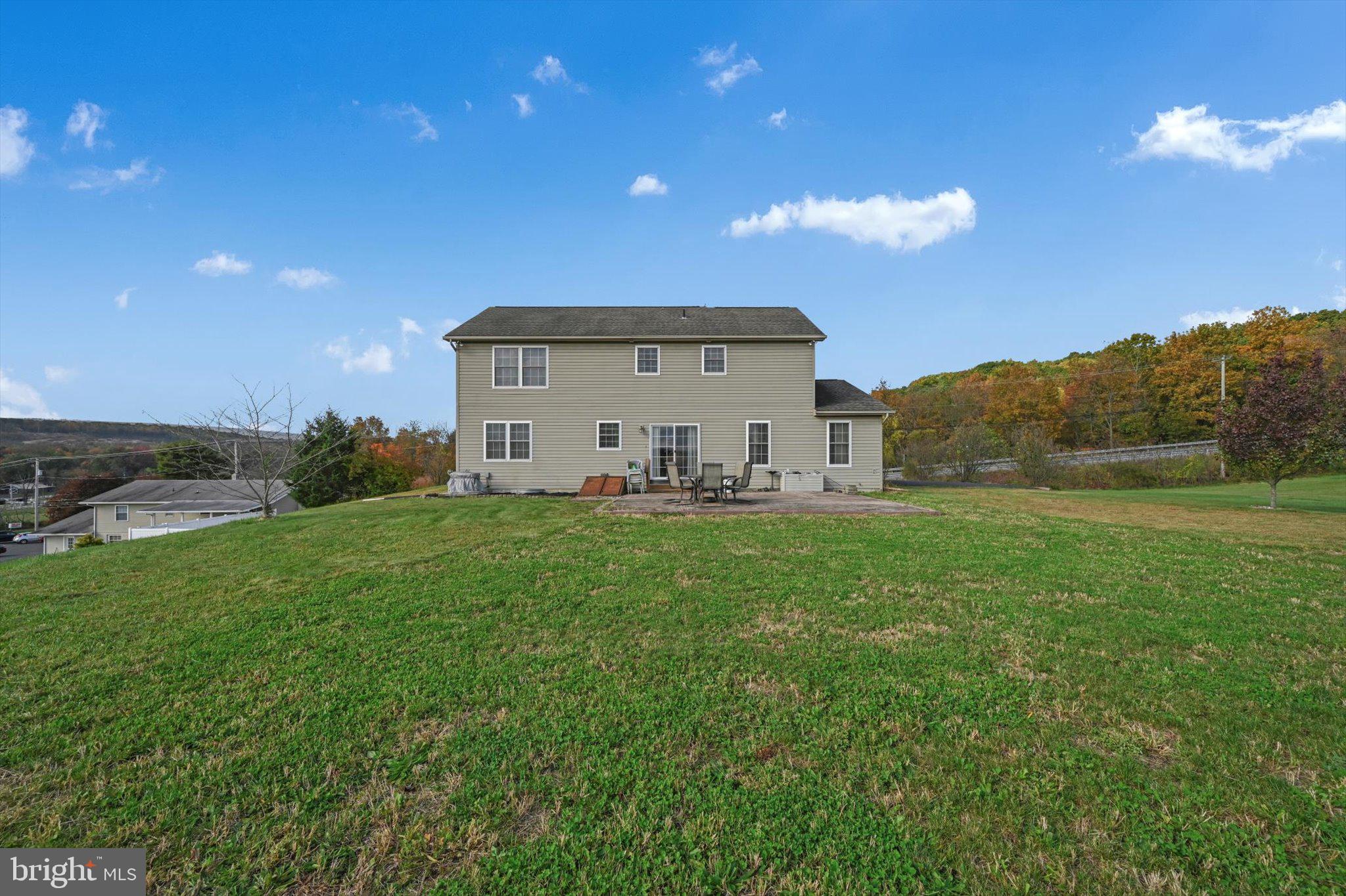 SUMMIT STATION - Residential