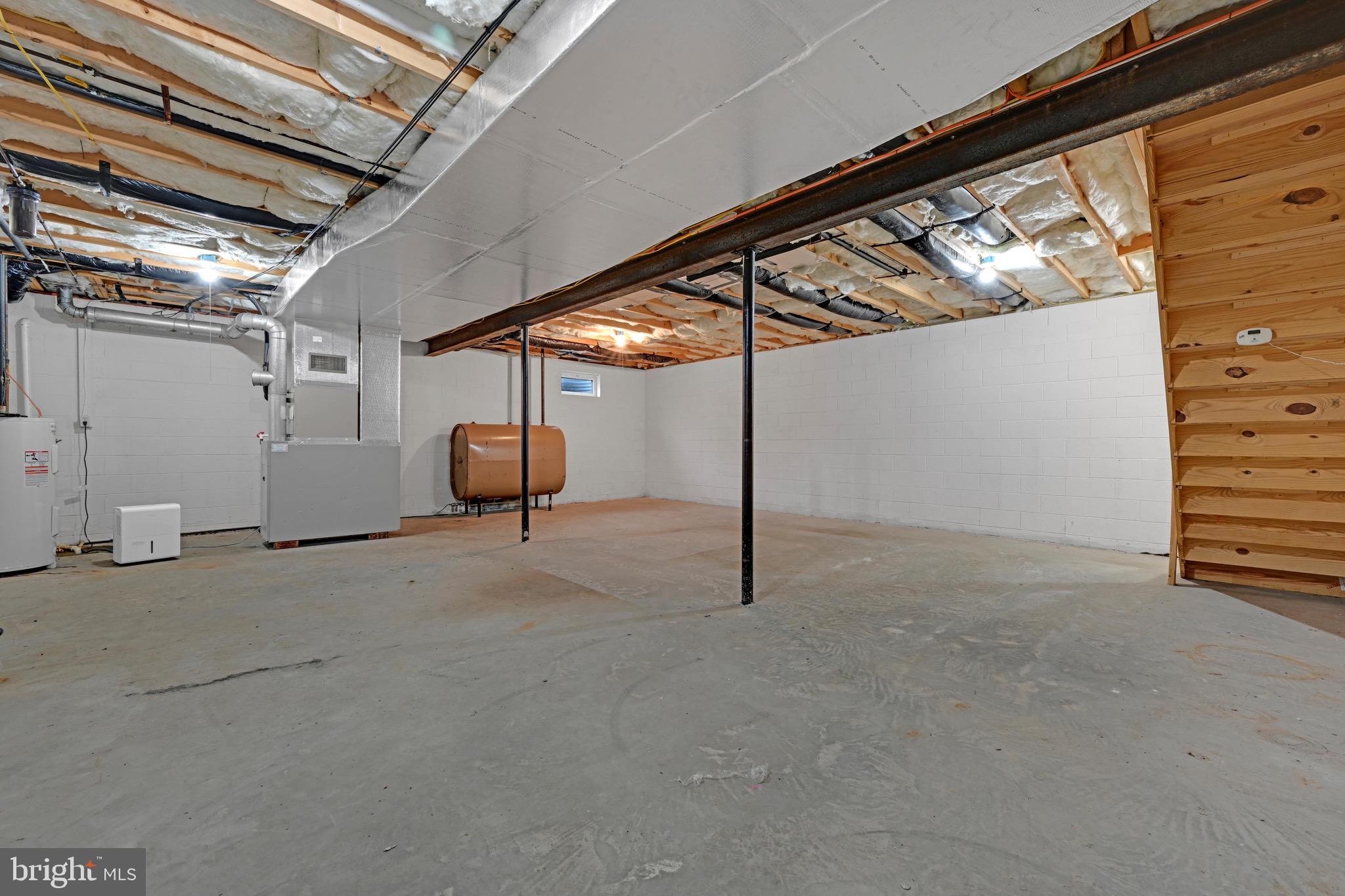 SUMMIT STATION - Residential