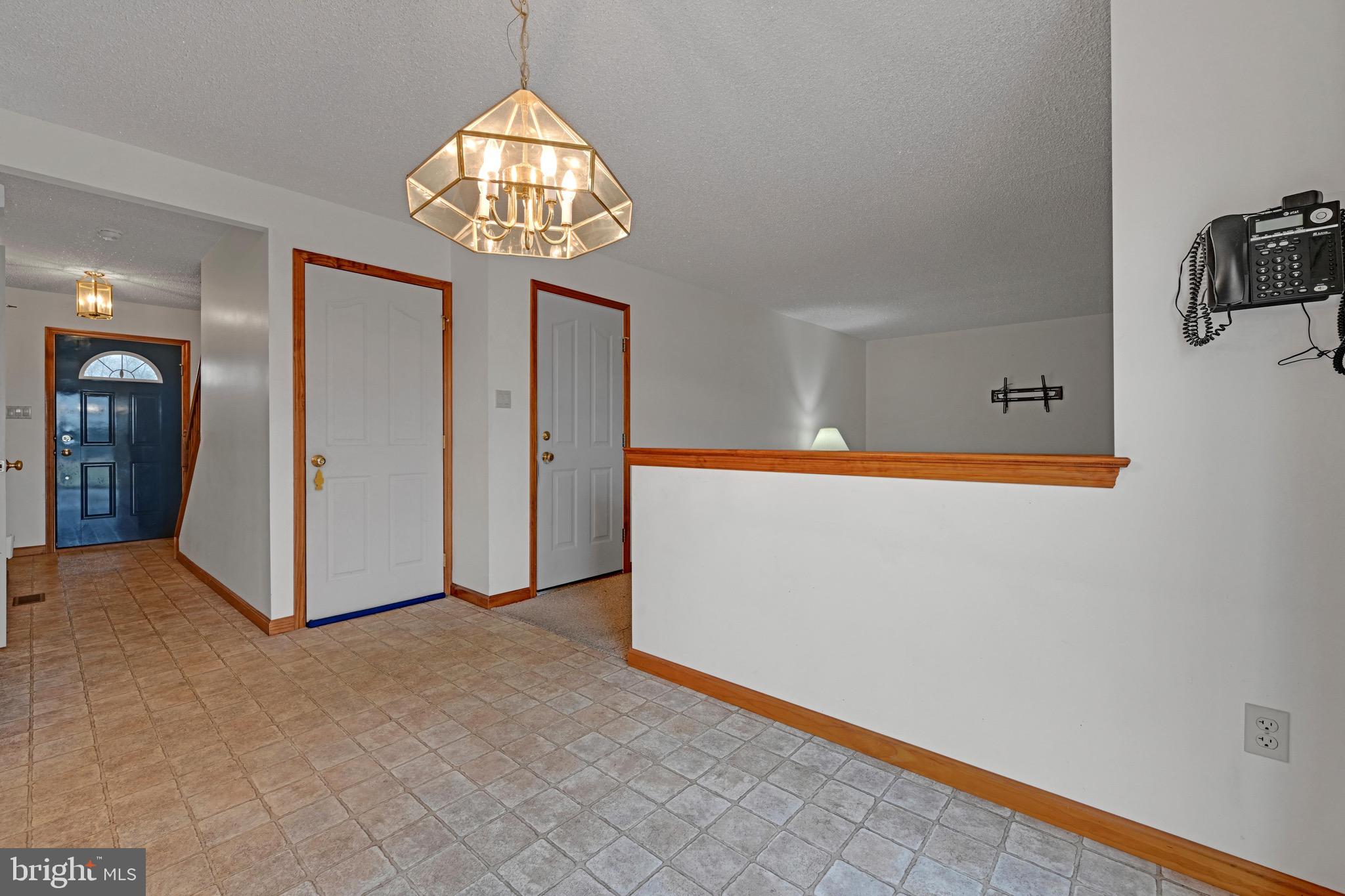 SUMMIT STATION - Residential