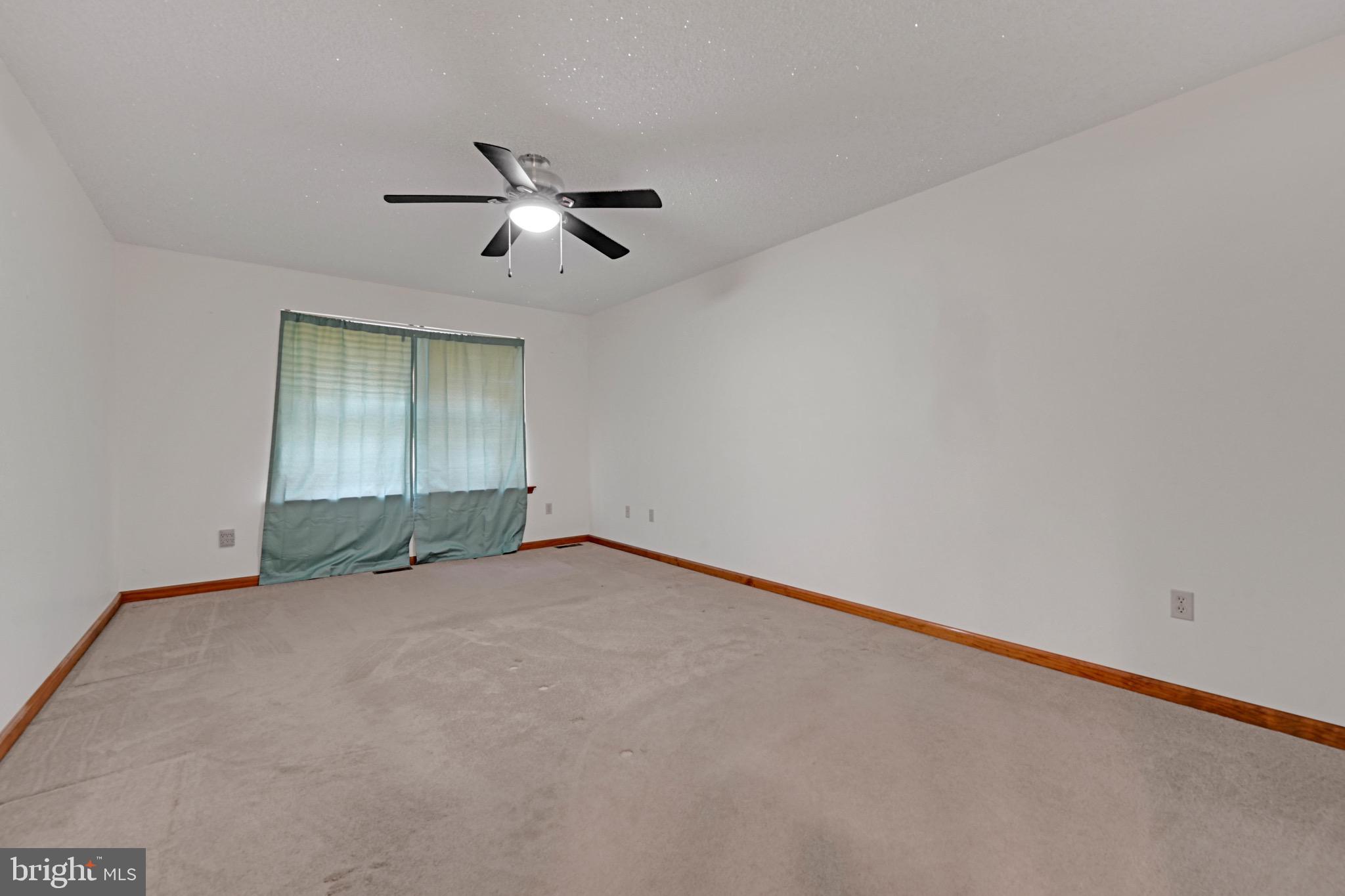 SUMMIT STATION - Residential