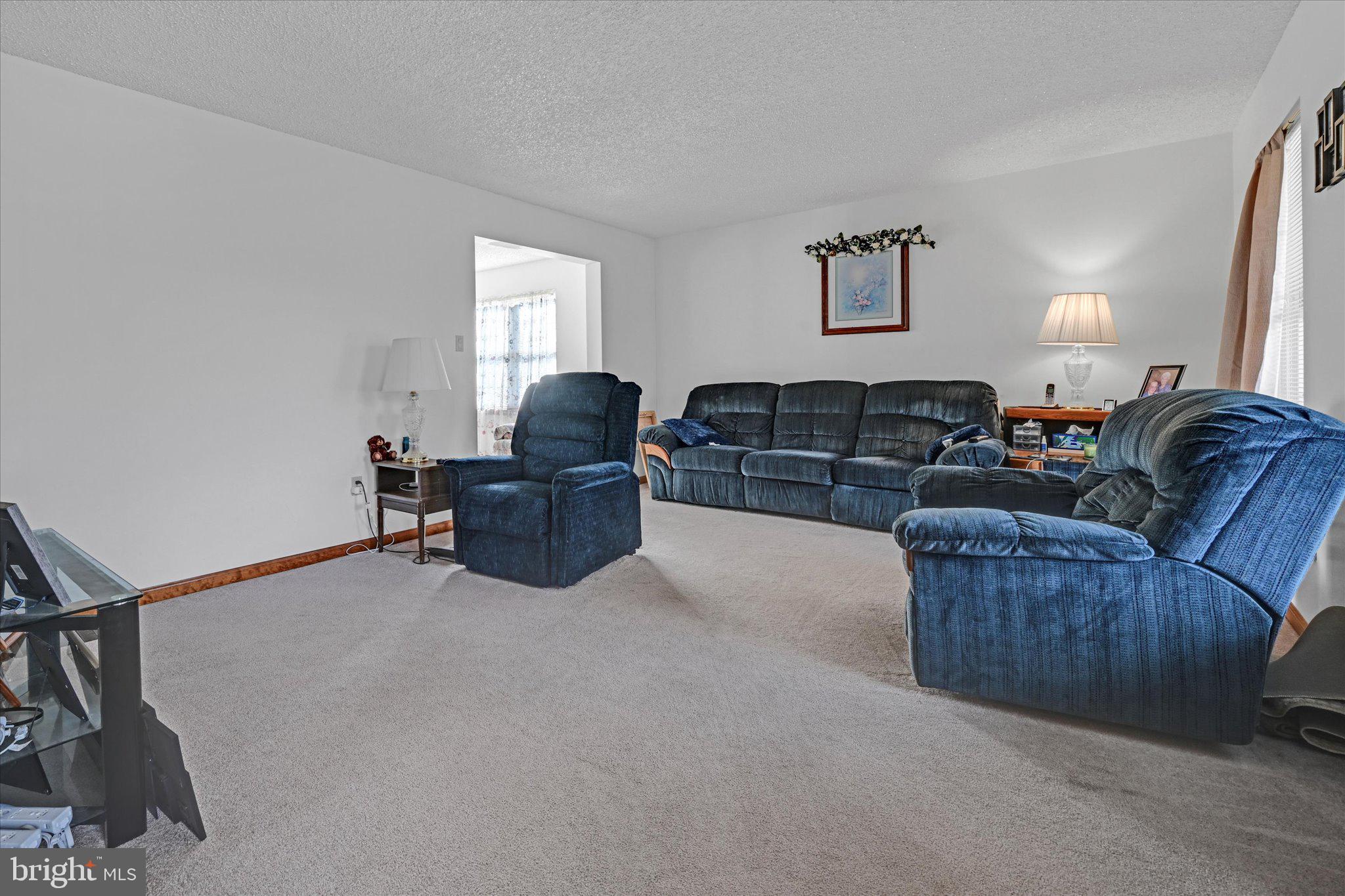 SUMMIT STATION - Residential