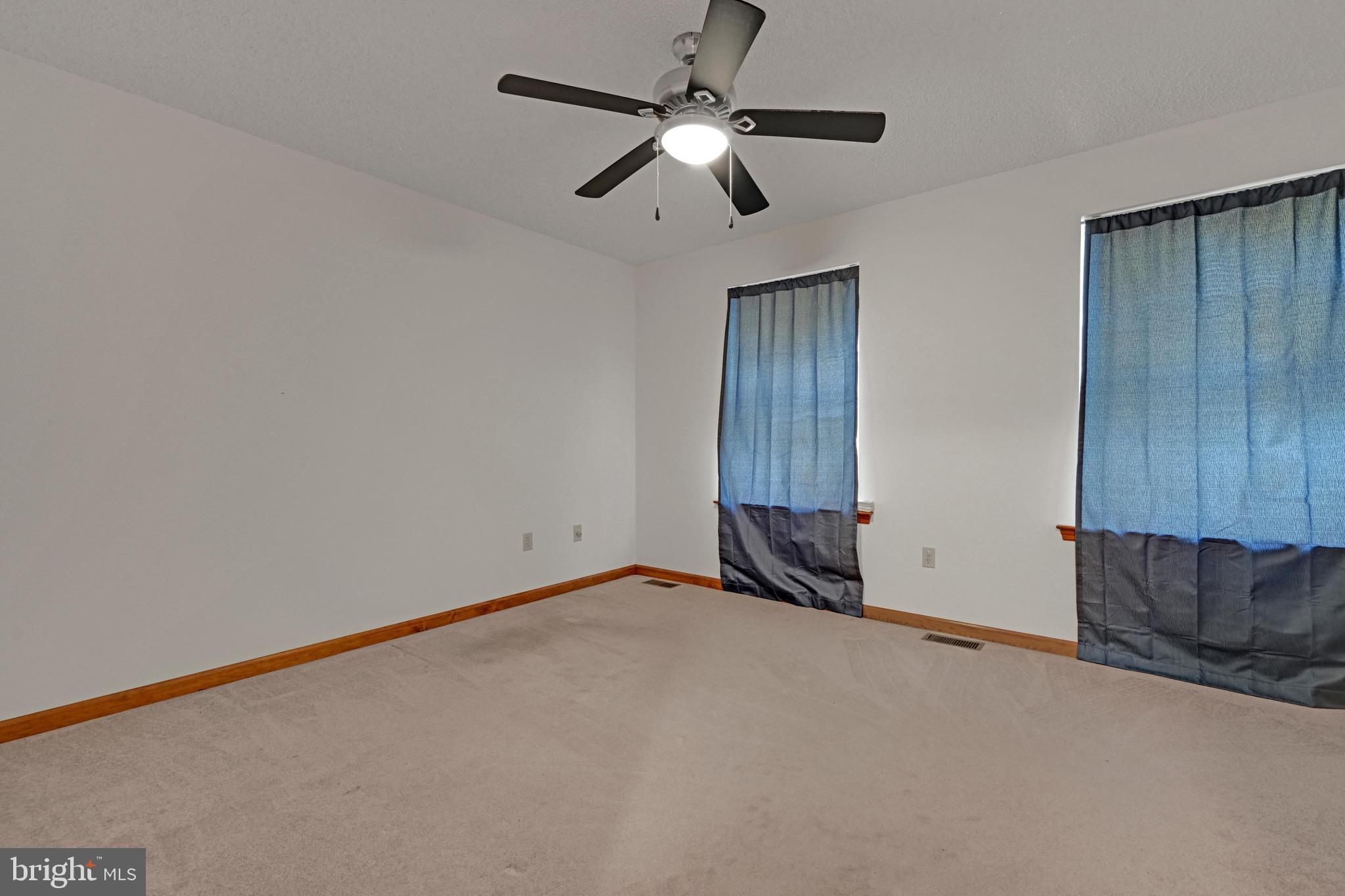 SUMMIT STATION - Residential