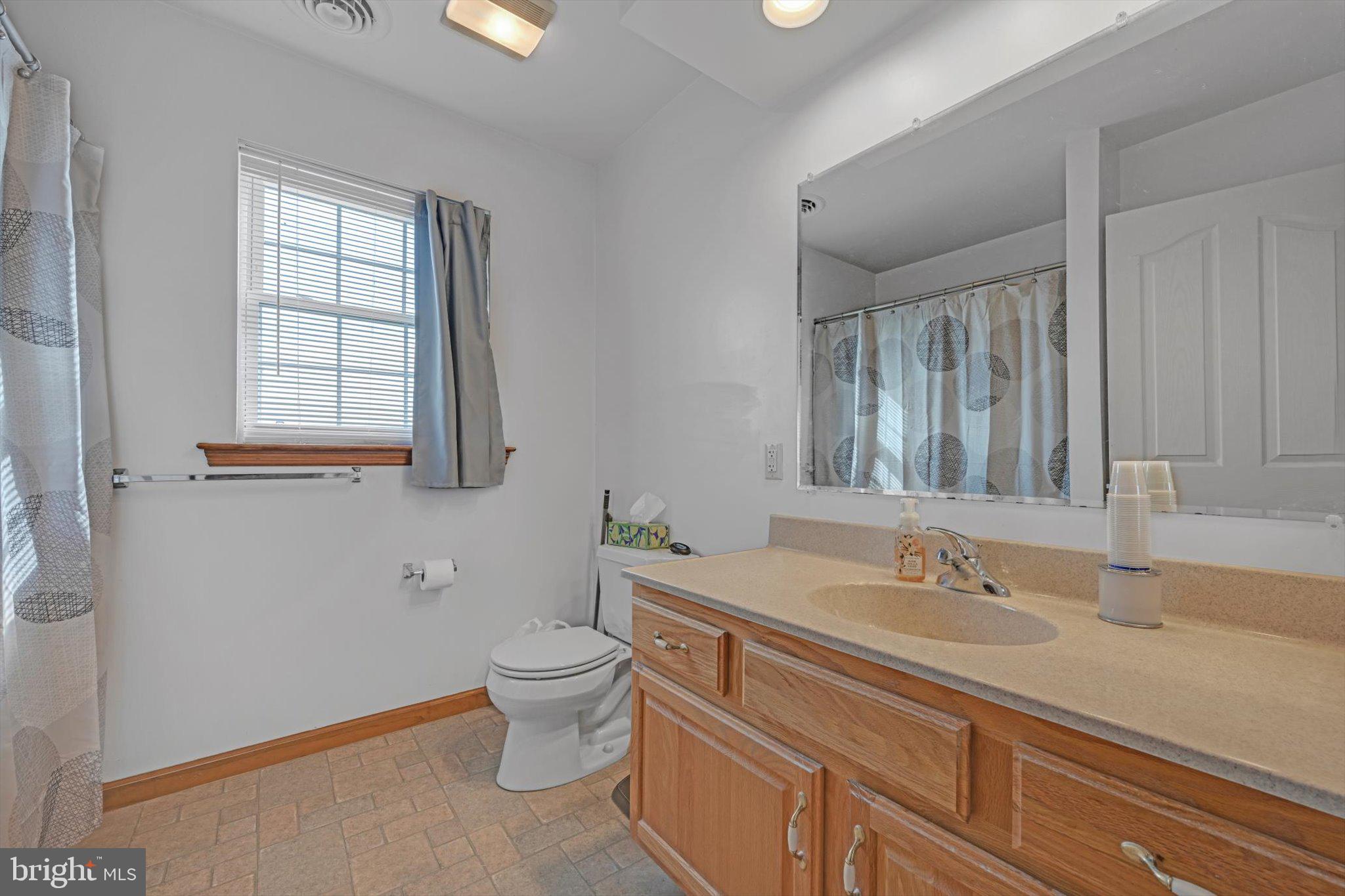 SUMMIT STATION - Residential