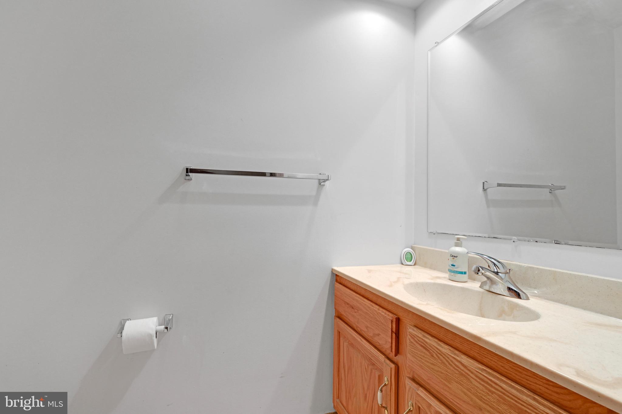 SUMMIT STATION - Residential