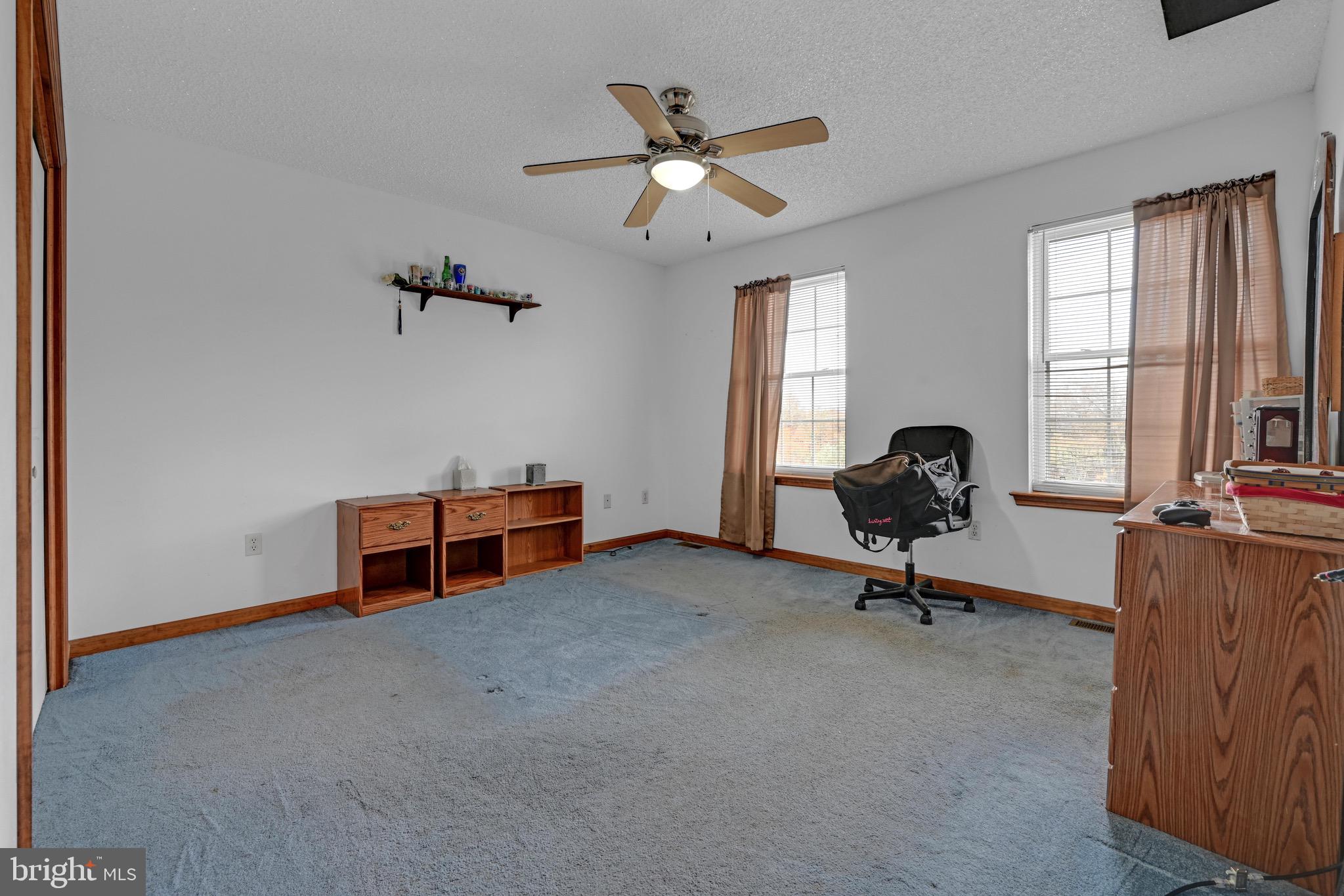 SUMMIT STATION - Residential