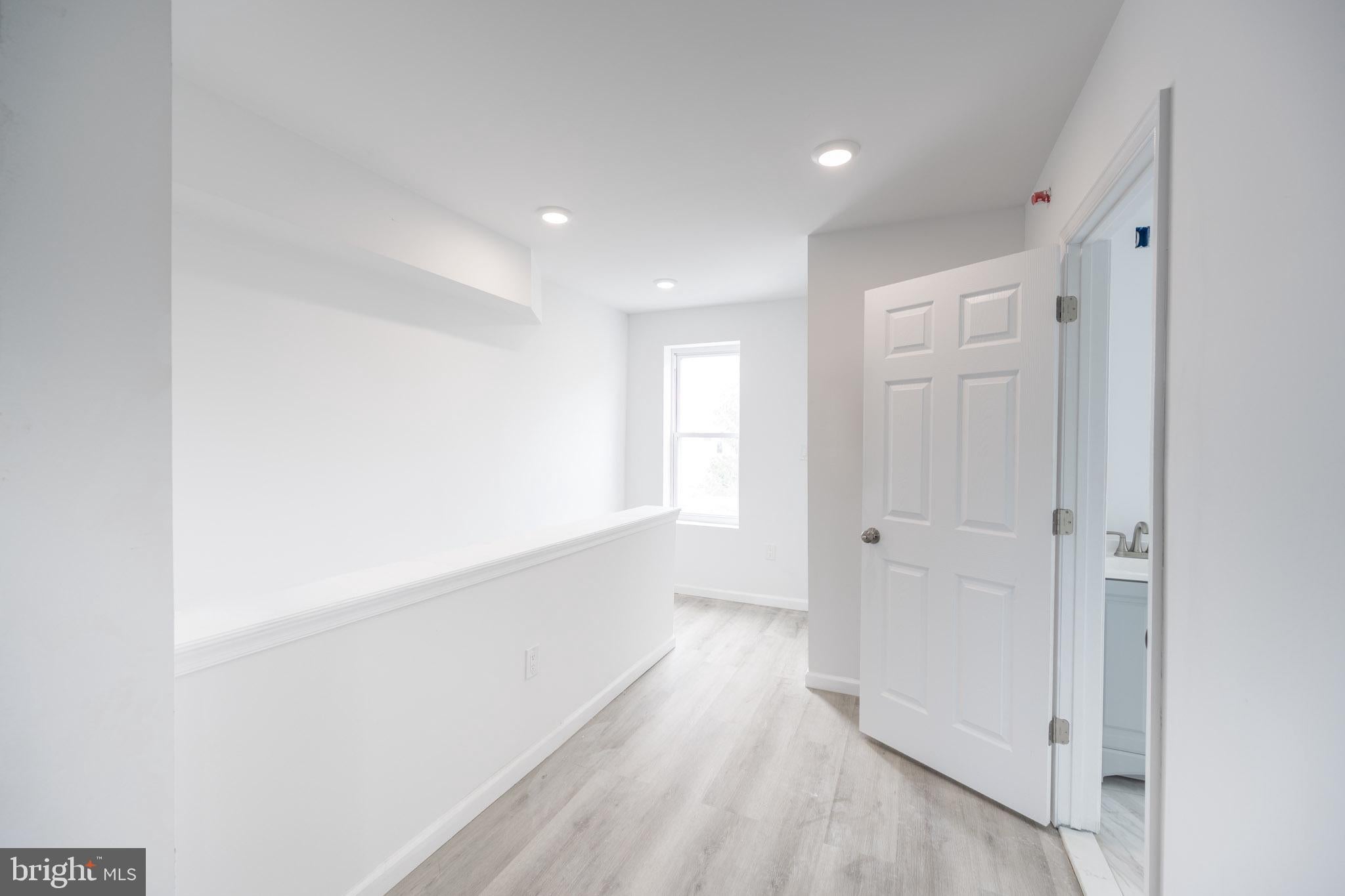 948 BELMONT AVENUE UNIT 3