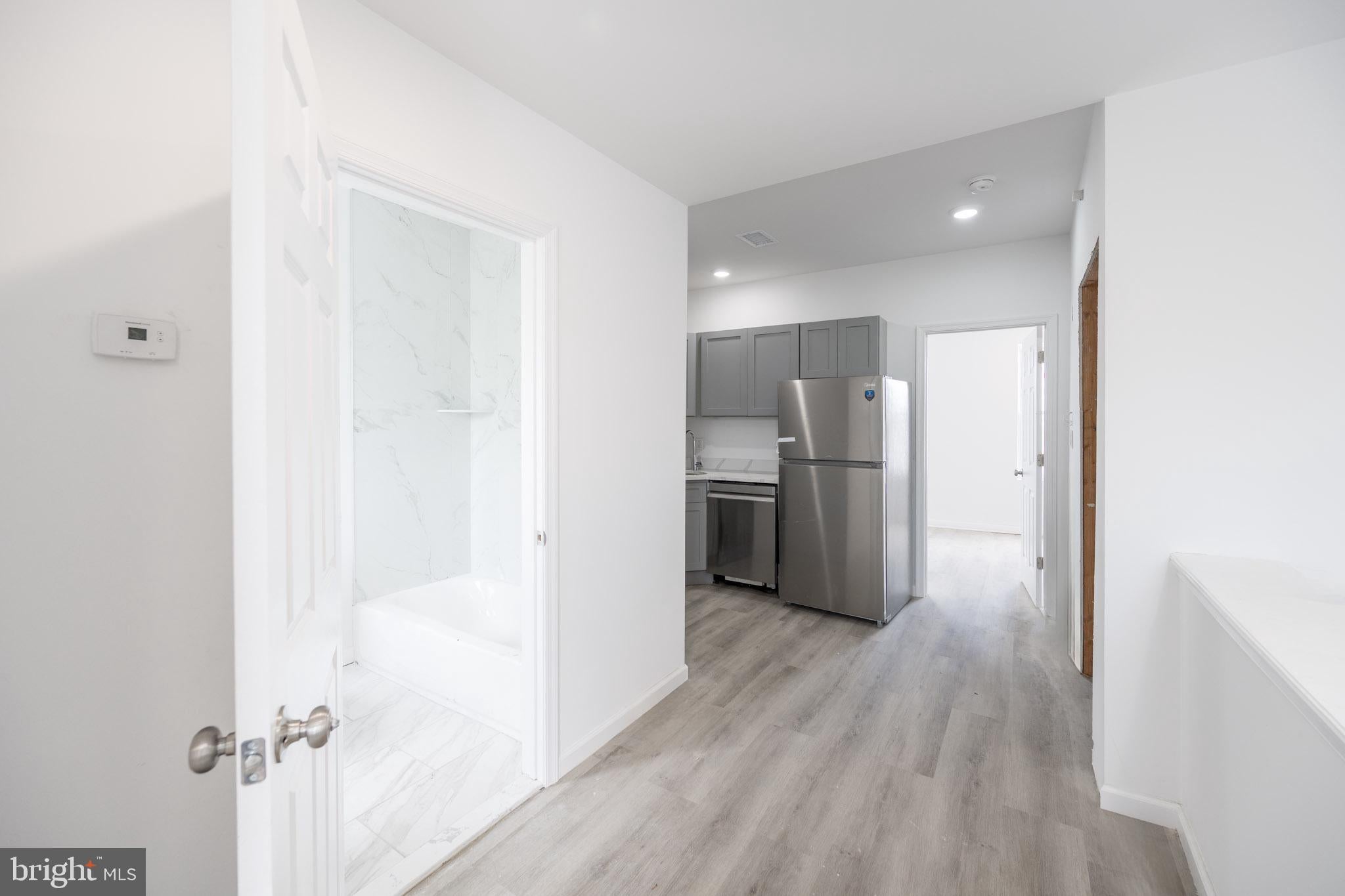 948 BELMONT AVENUE UNIT 3