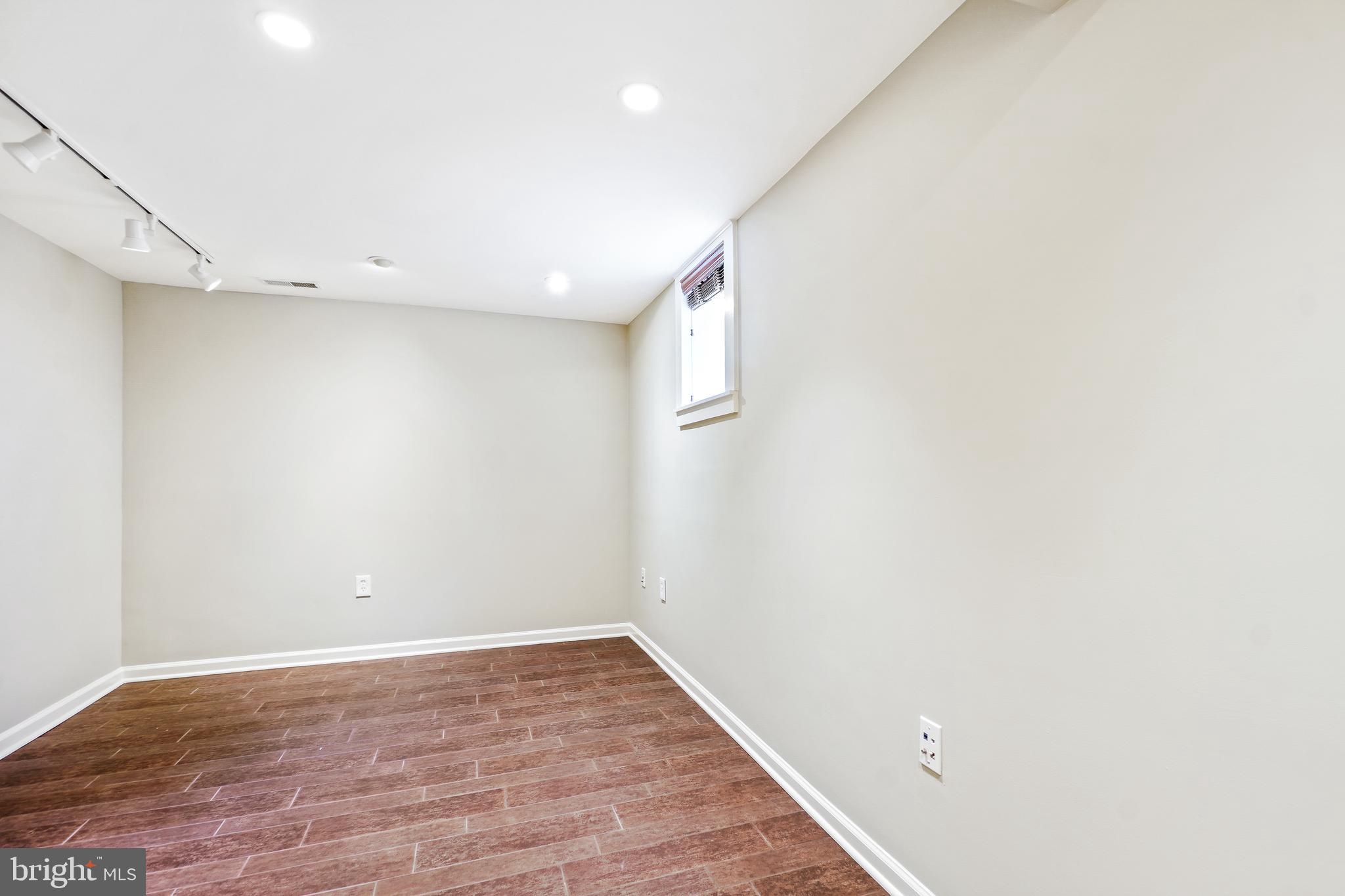 TAKOMA PARK - Residential