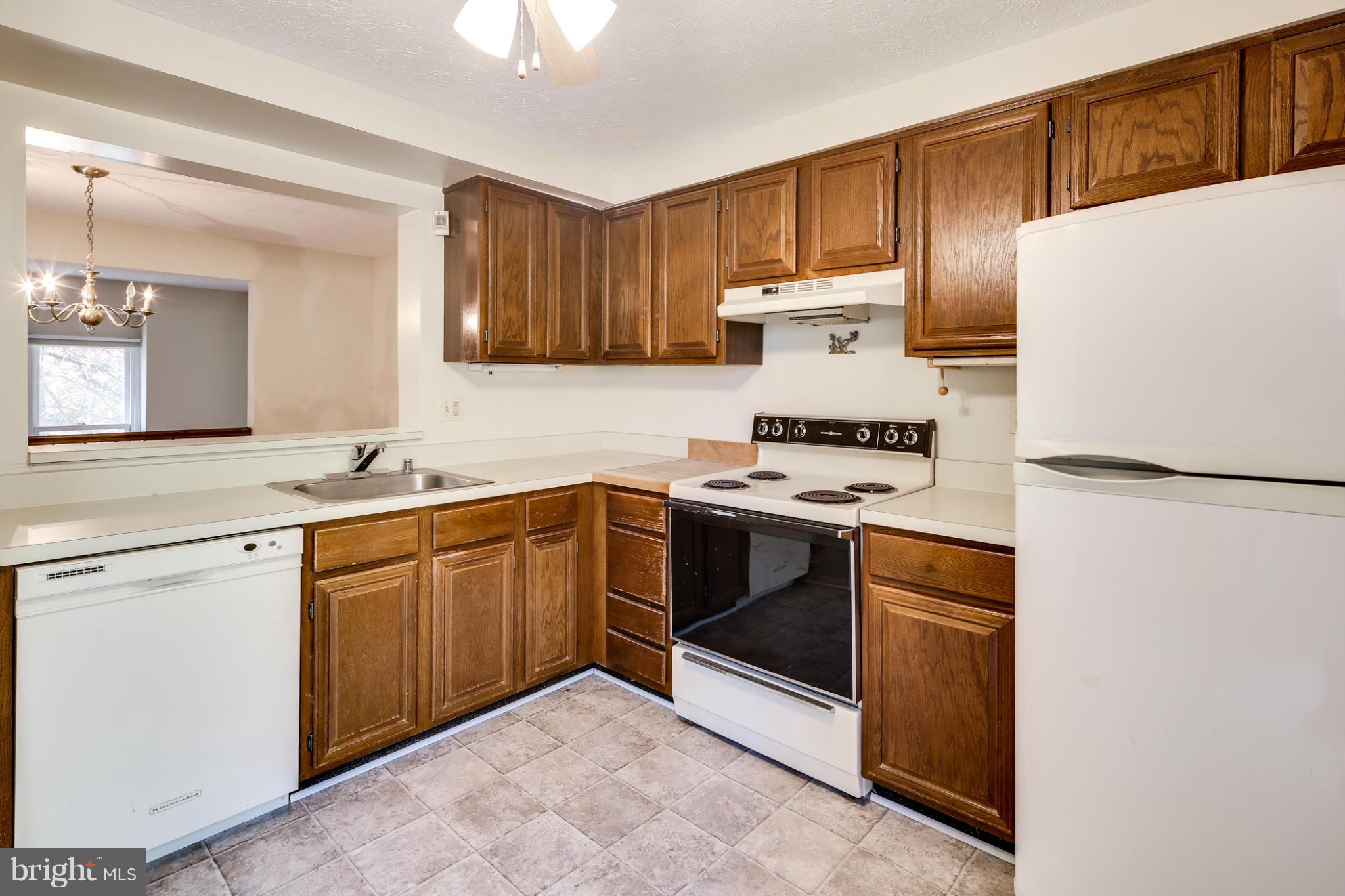 CEDAR WOODS - Residential Lease