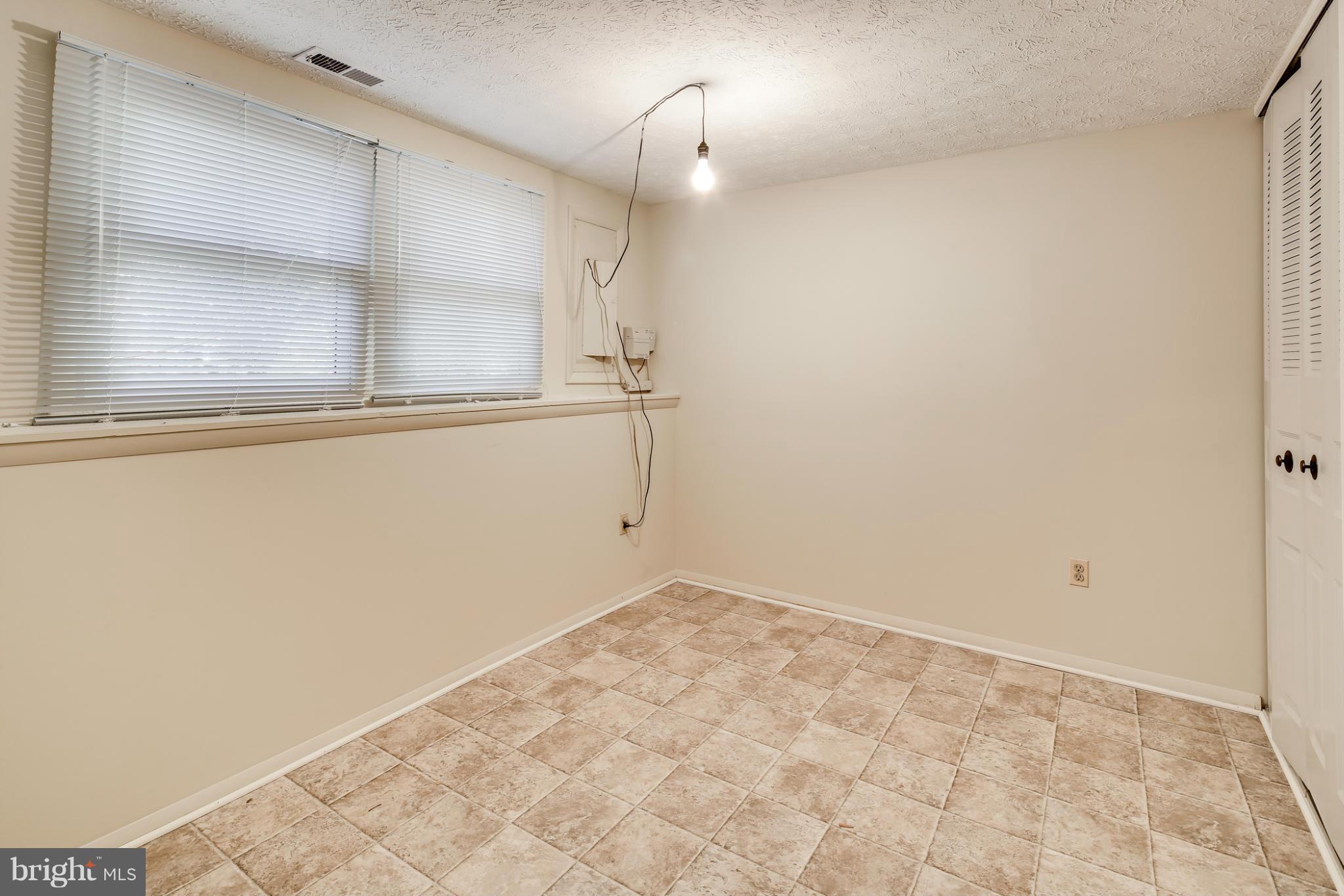 CEDAR WOODS - Residential Lease