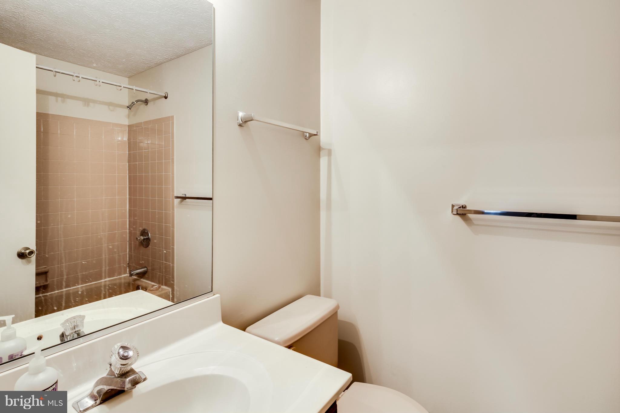 CEDAR WOODS - Residential Lease