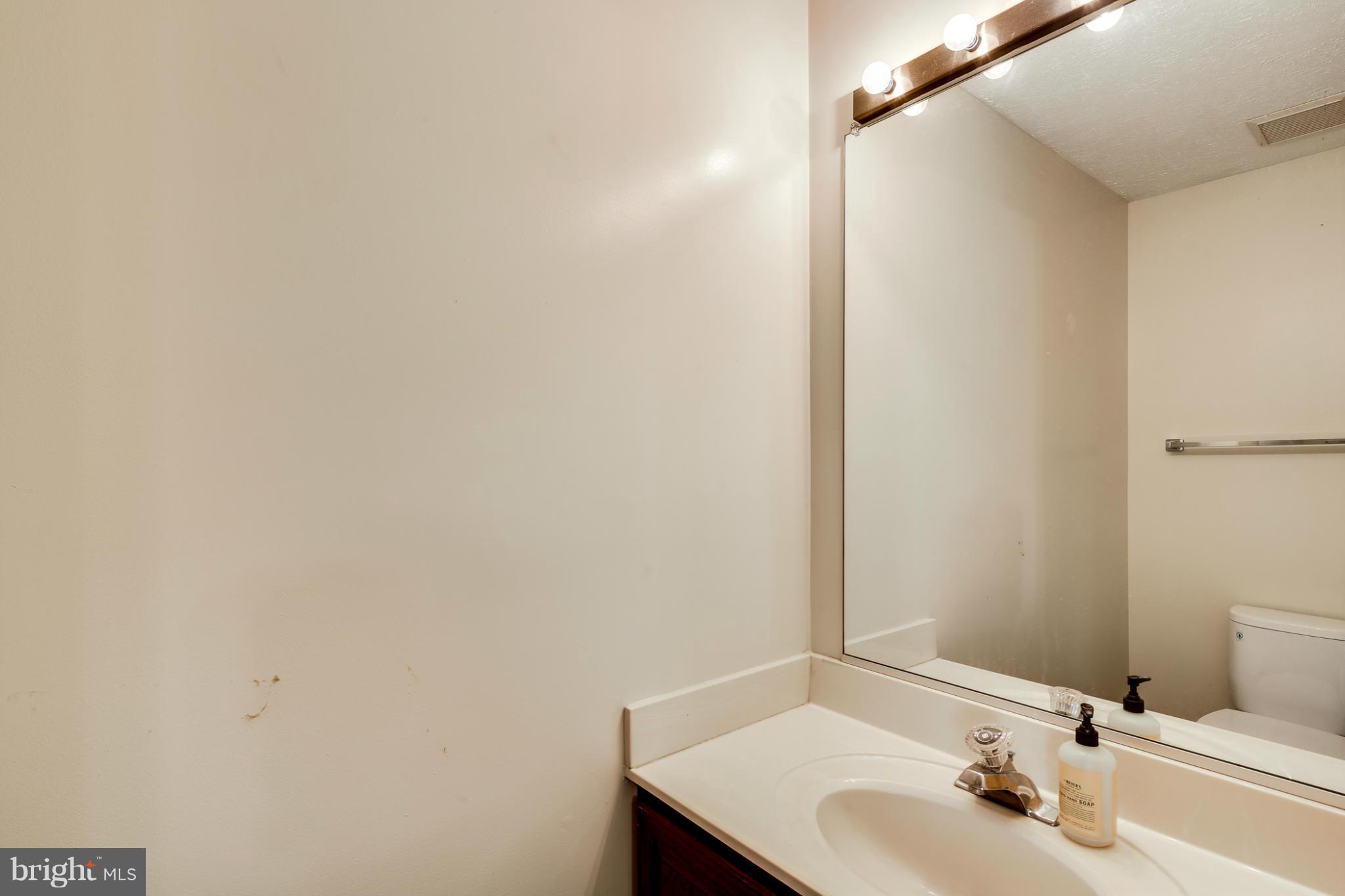 CEDAR WOODS - Residential Lease