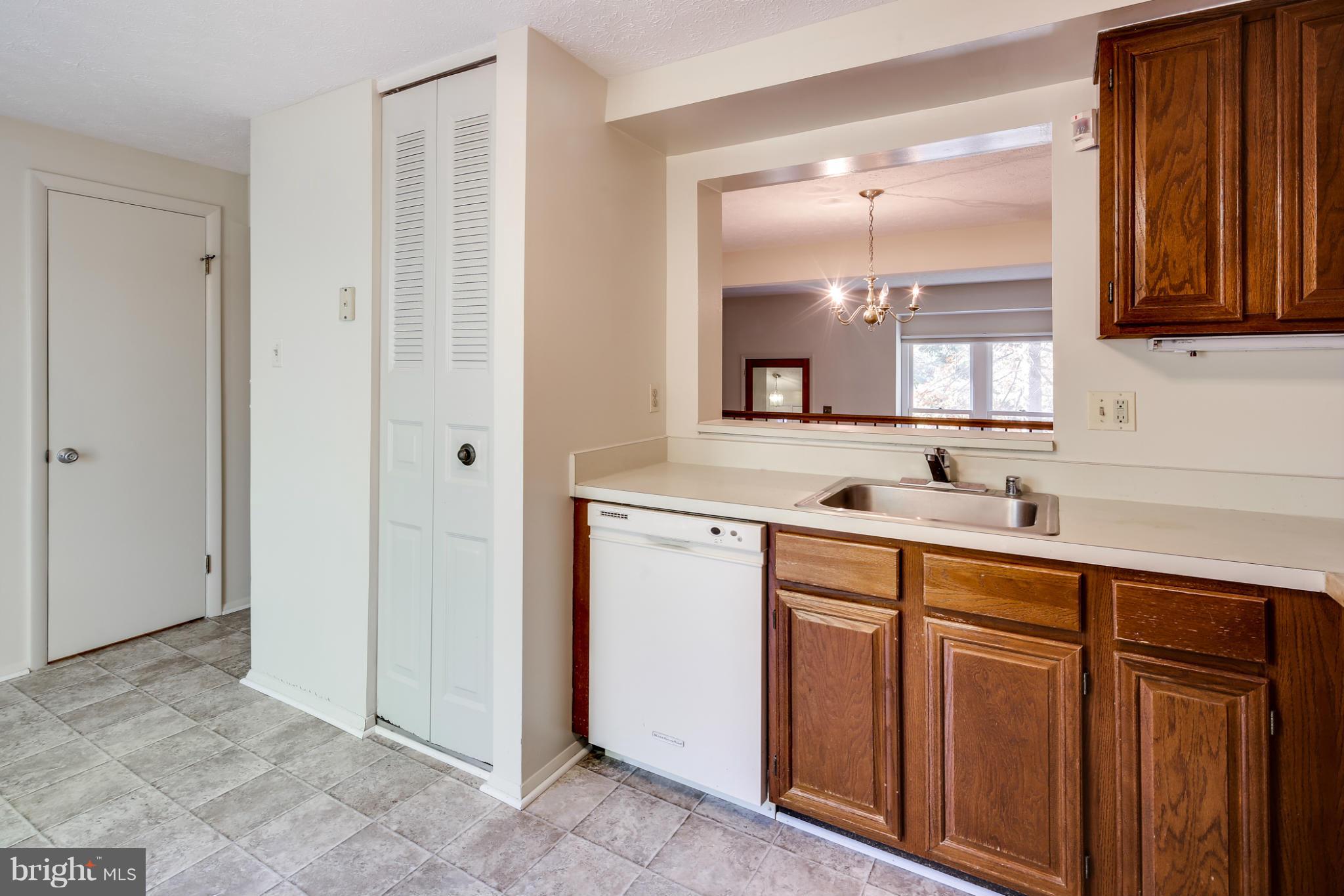 CEDAR WOODS - Residential Lease