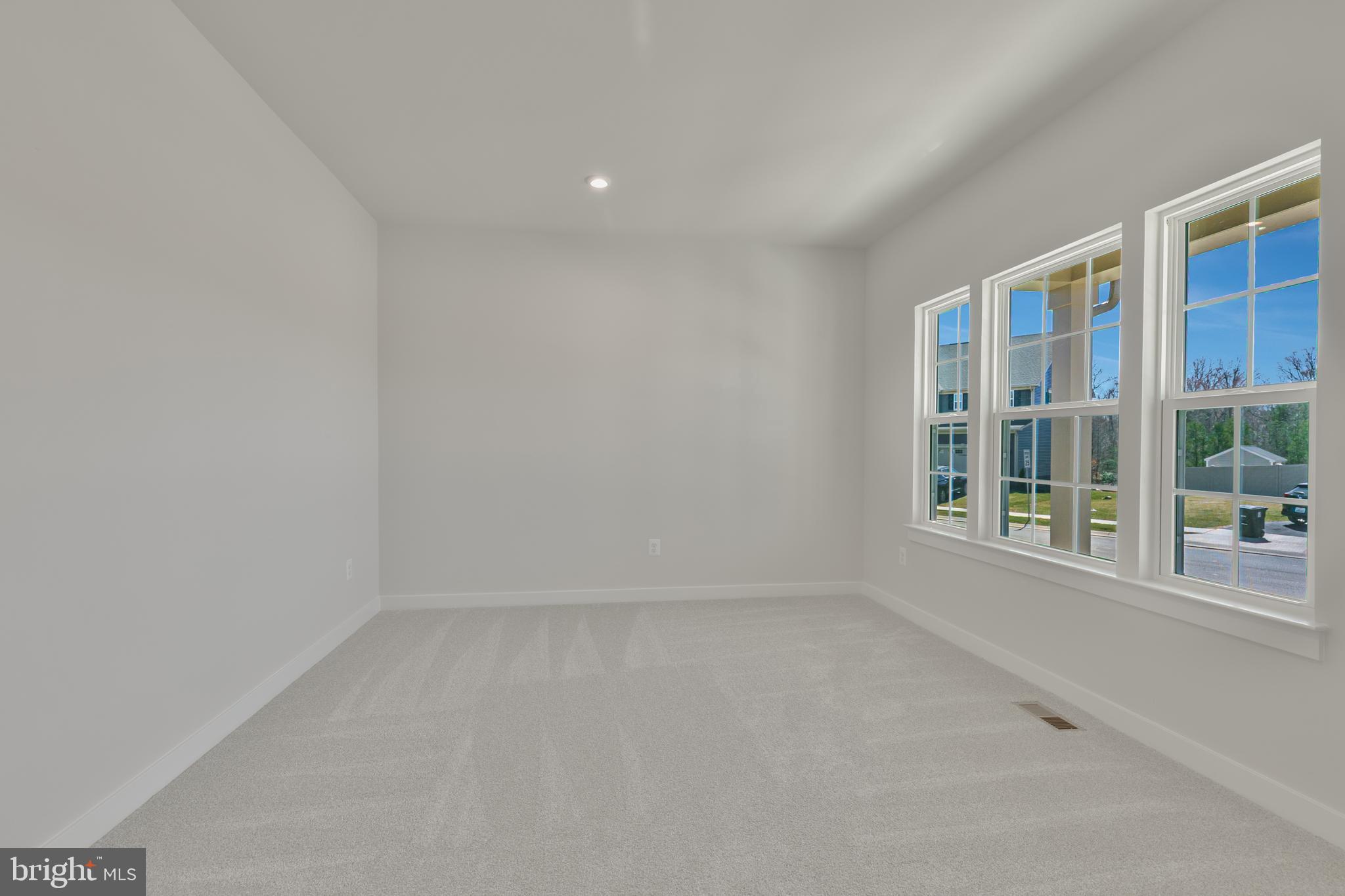 3567 LINDEN GROVE DRIVE