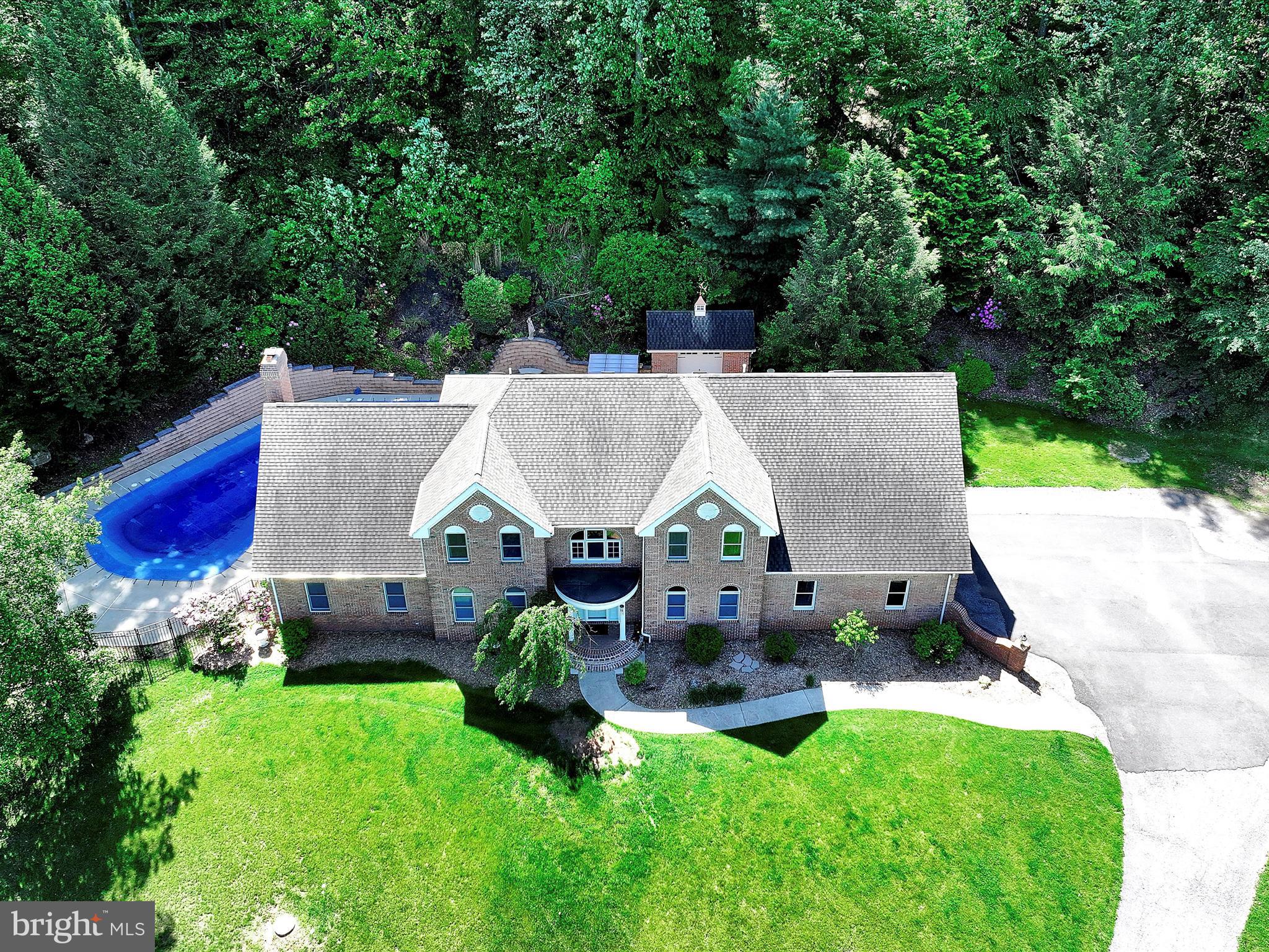 818 GREEN HILLS ROAD