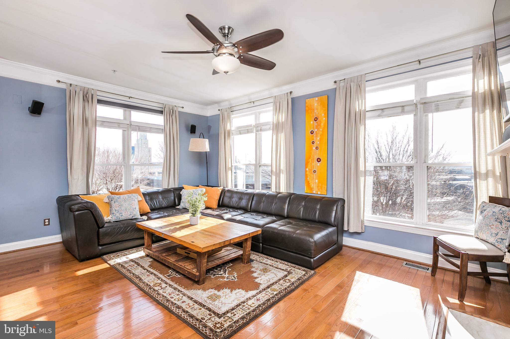 LOCUST POINT - Residential