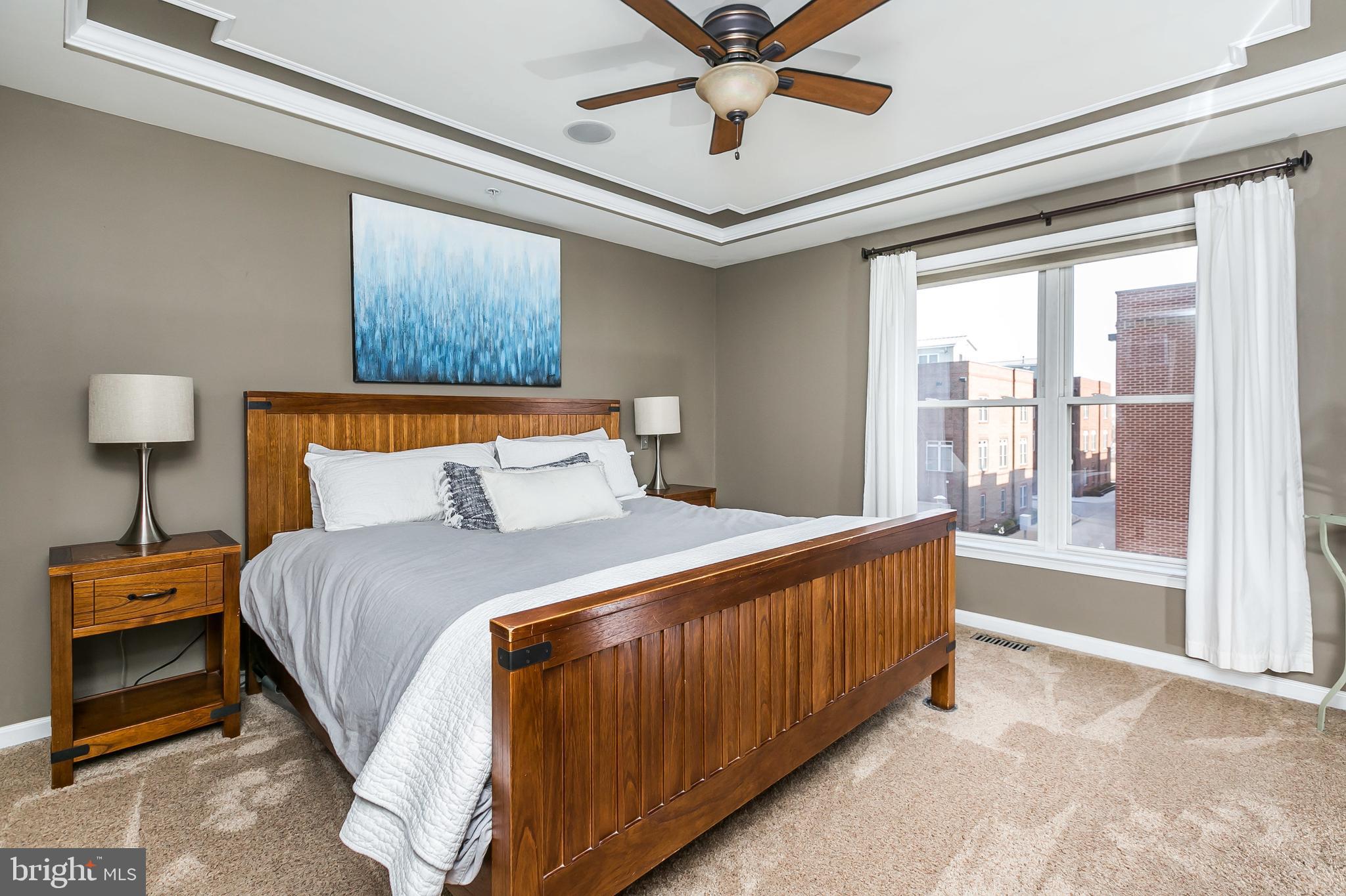 LOCUST POINT - Residential