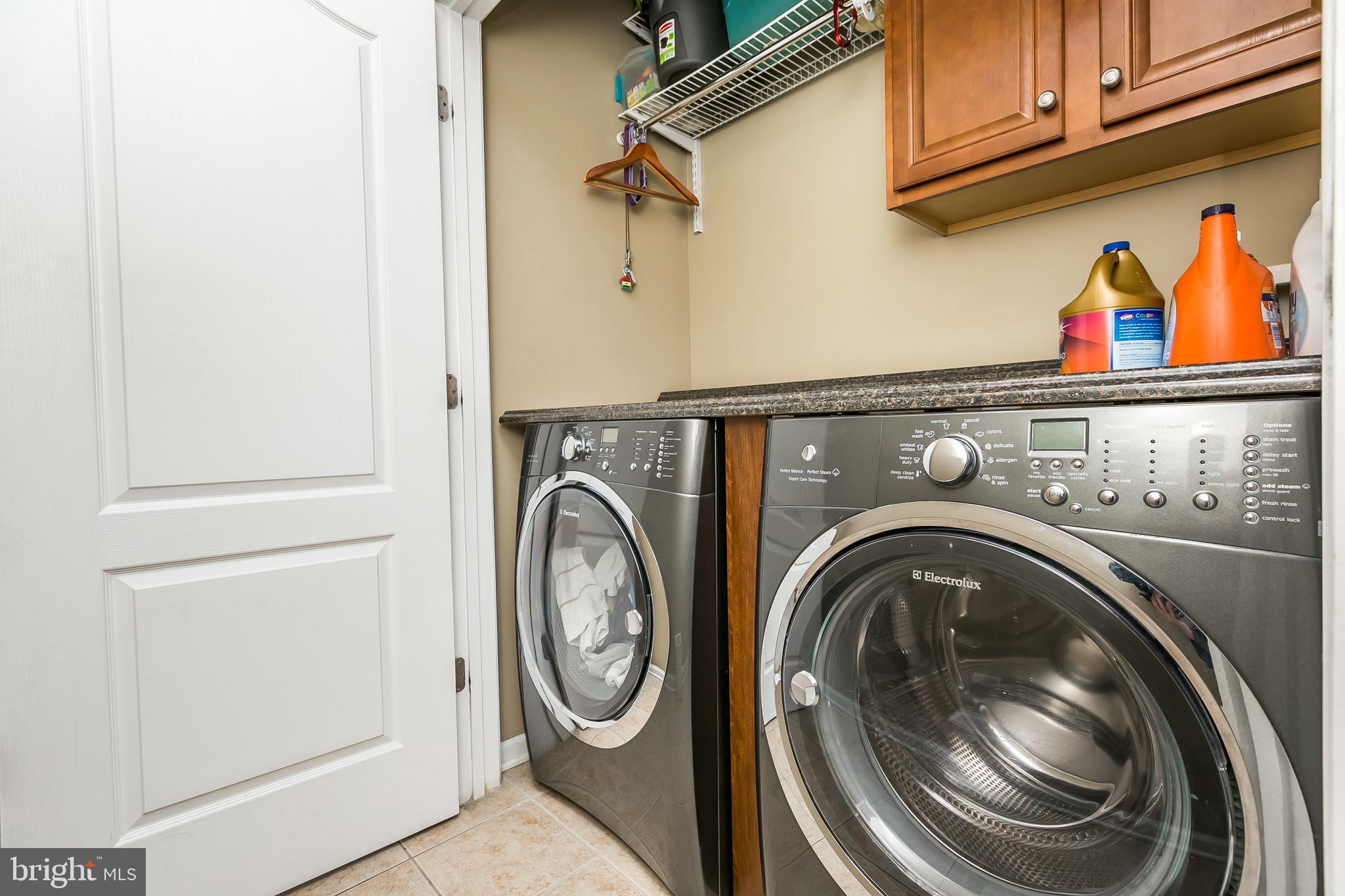 LOCUST POINT - Residential