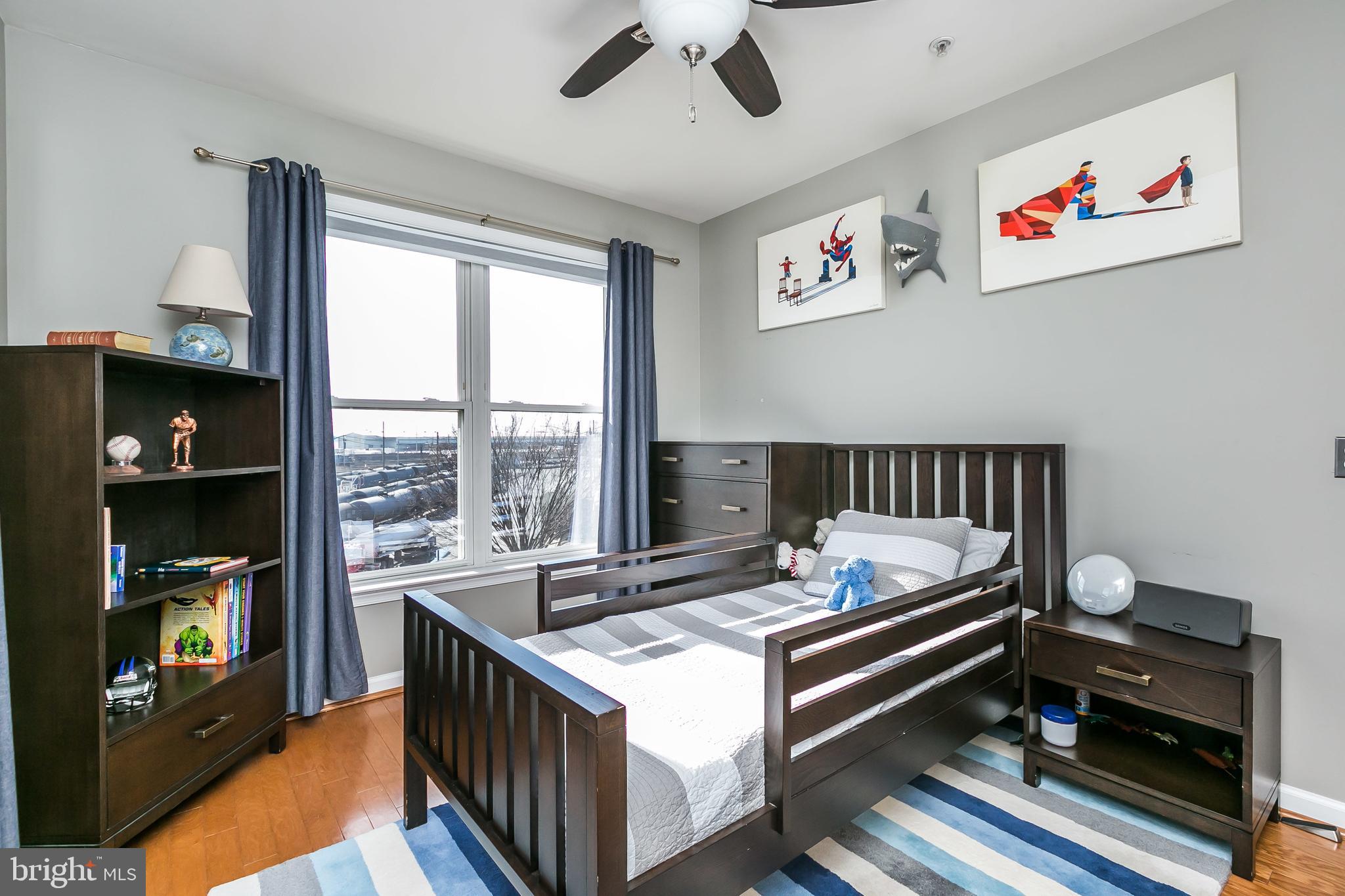 LOCUST POINT - Residential