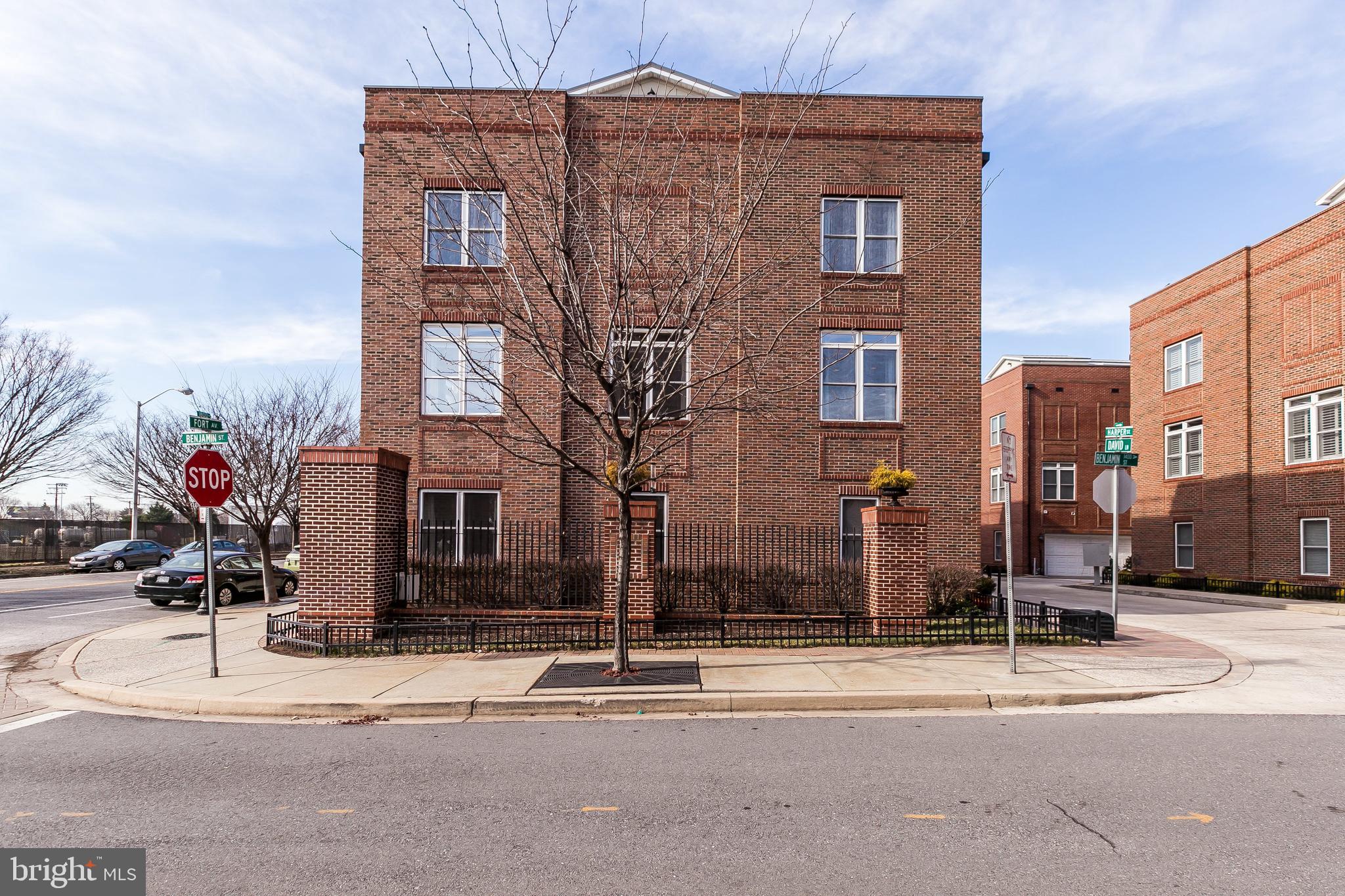 LOCUST POINT - Residential