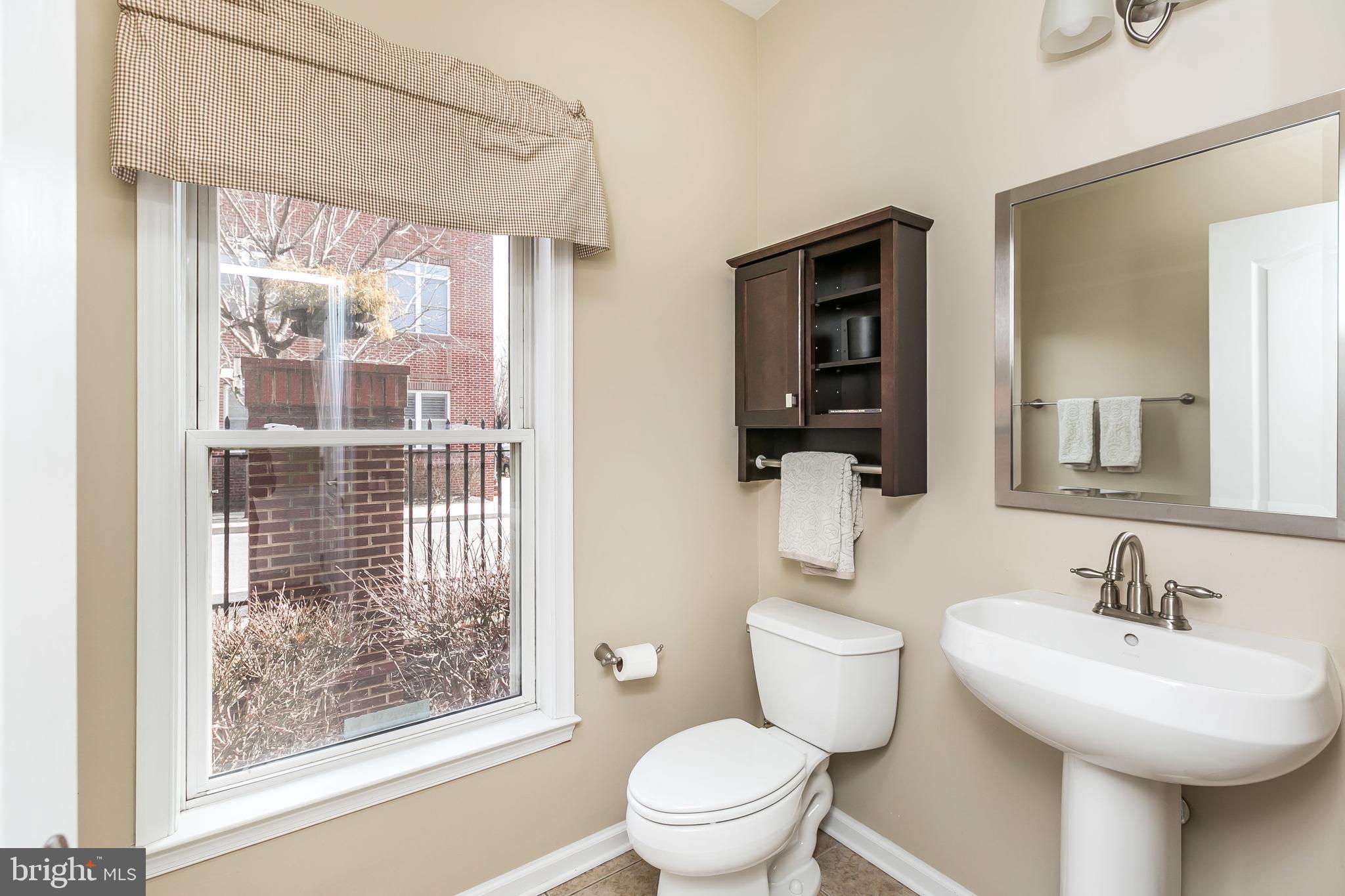 LOCUST POINT - Residential