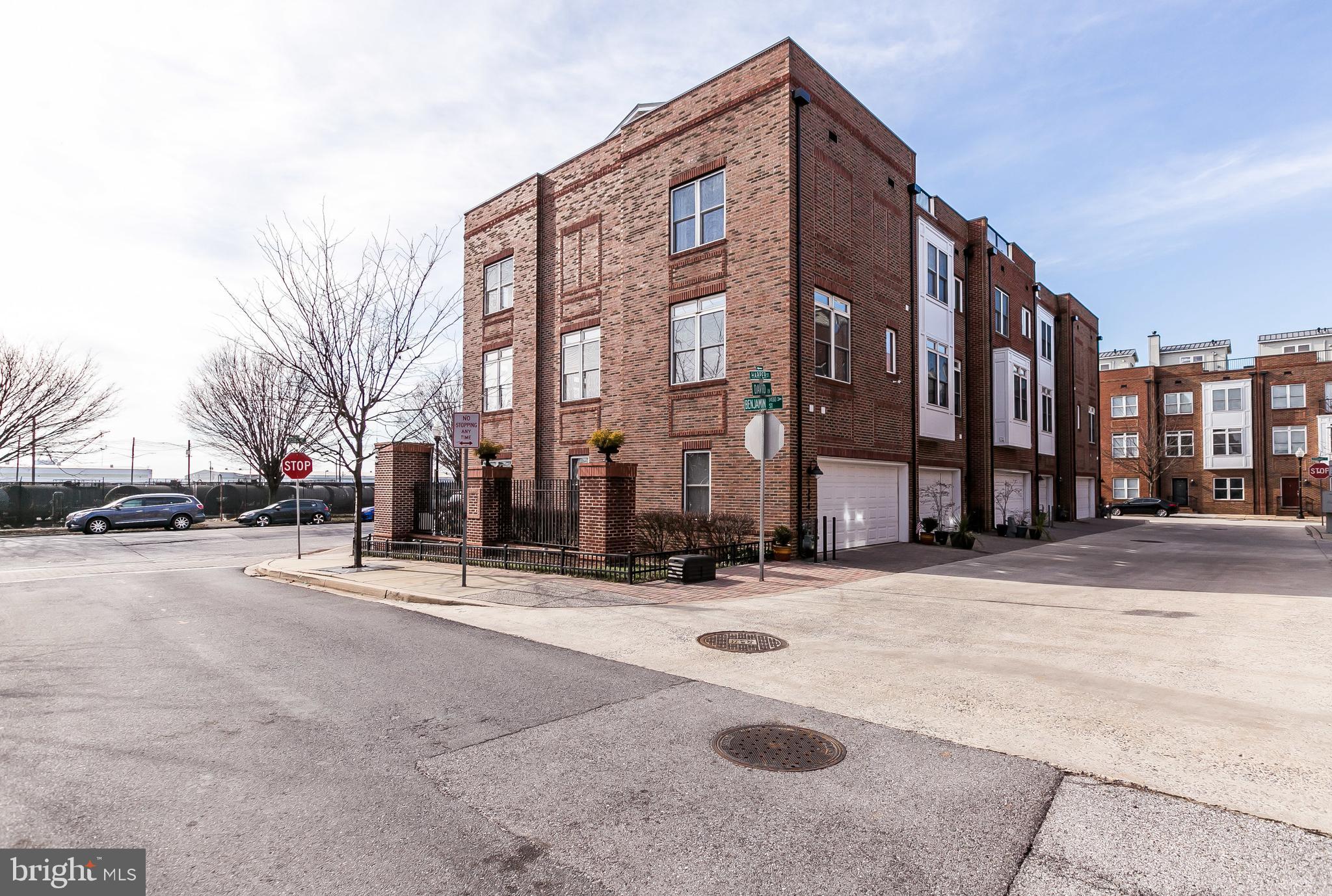 LOCUST POINT - Residential