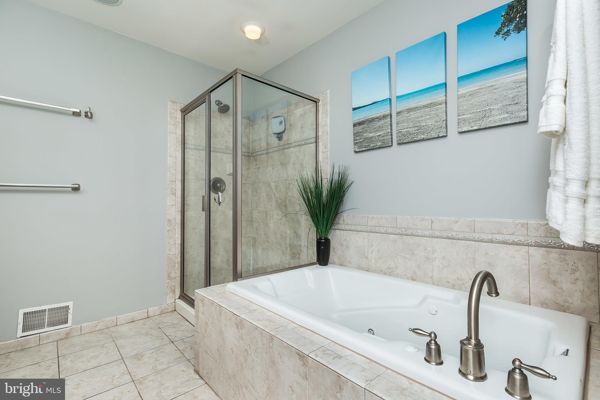 LOCUST POINT - Residential