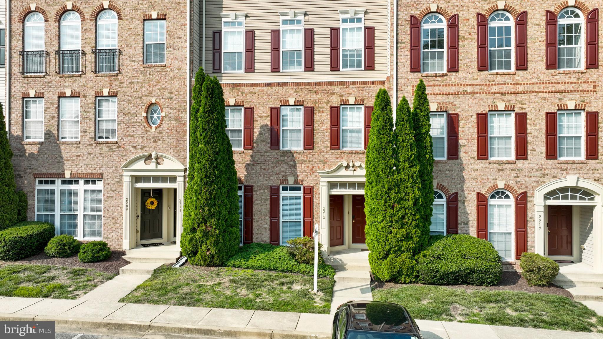 2213 IVY LANE 5