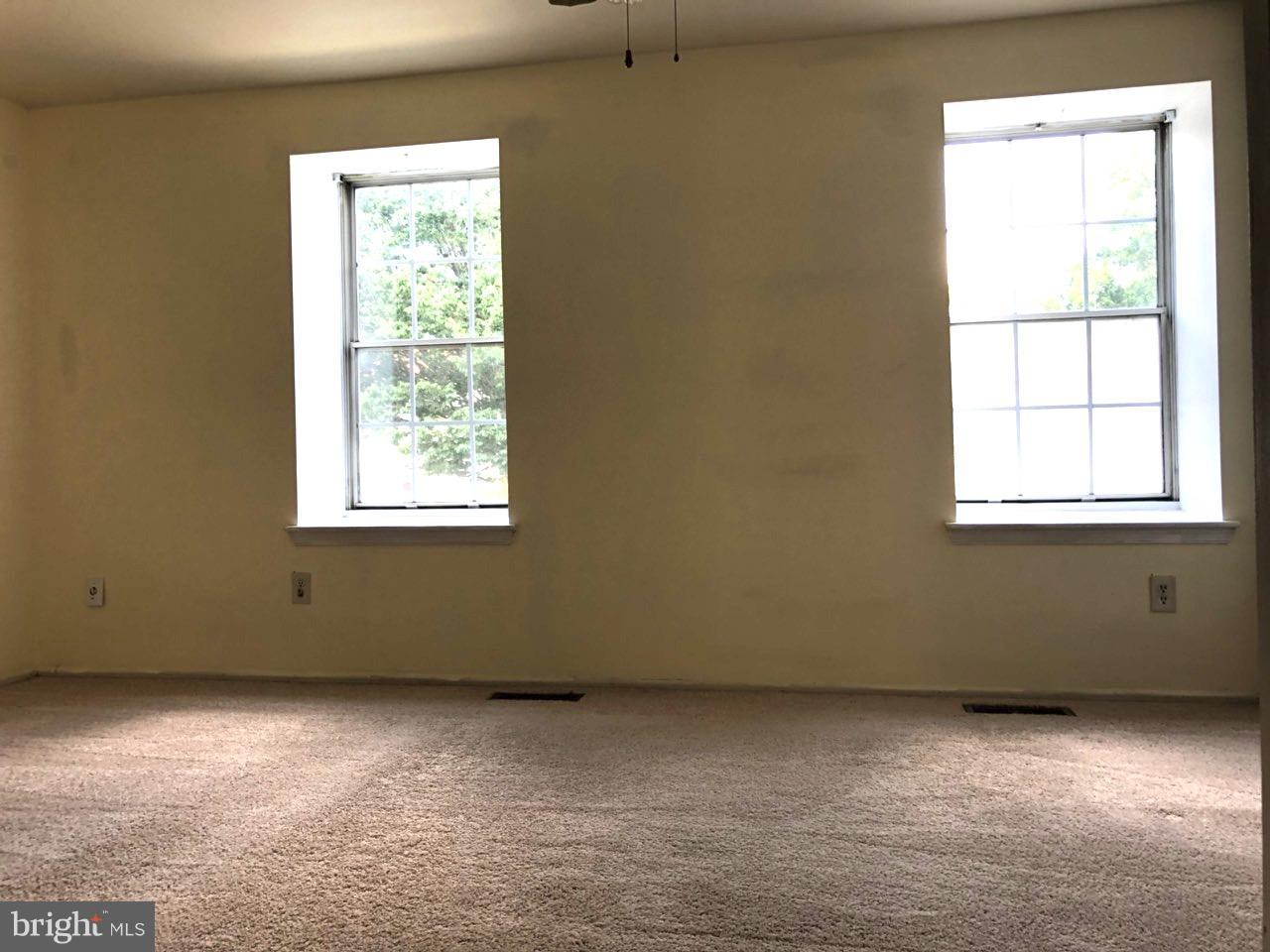 SUMMER HILL ESTATES - Residential Lease