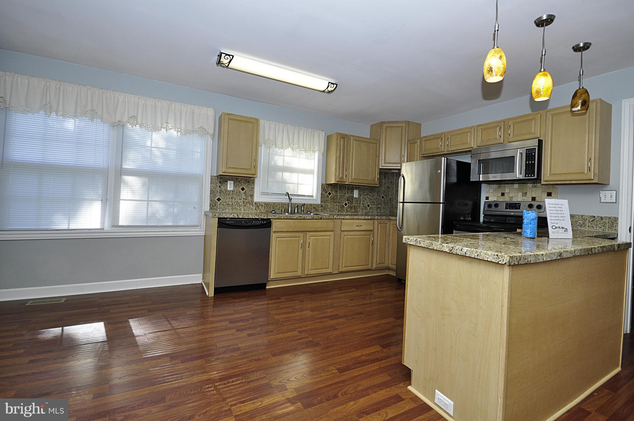 LAURELWOOD - Residential Lease