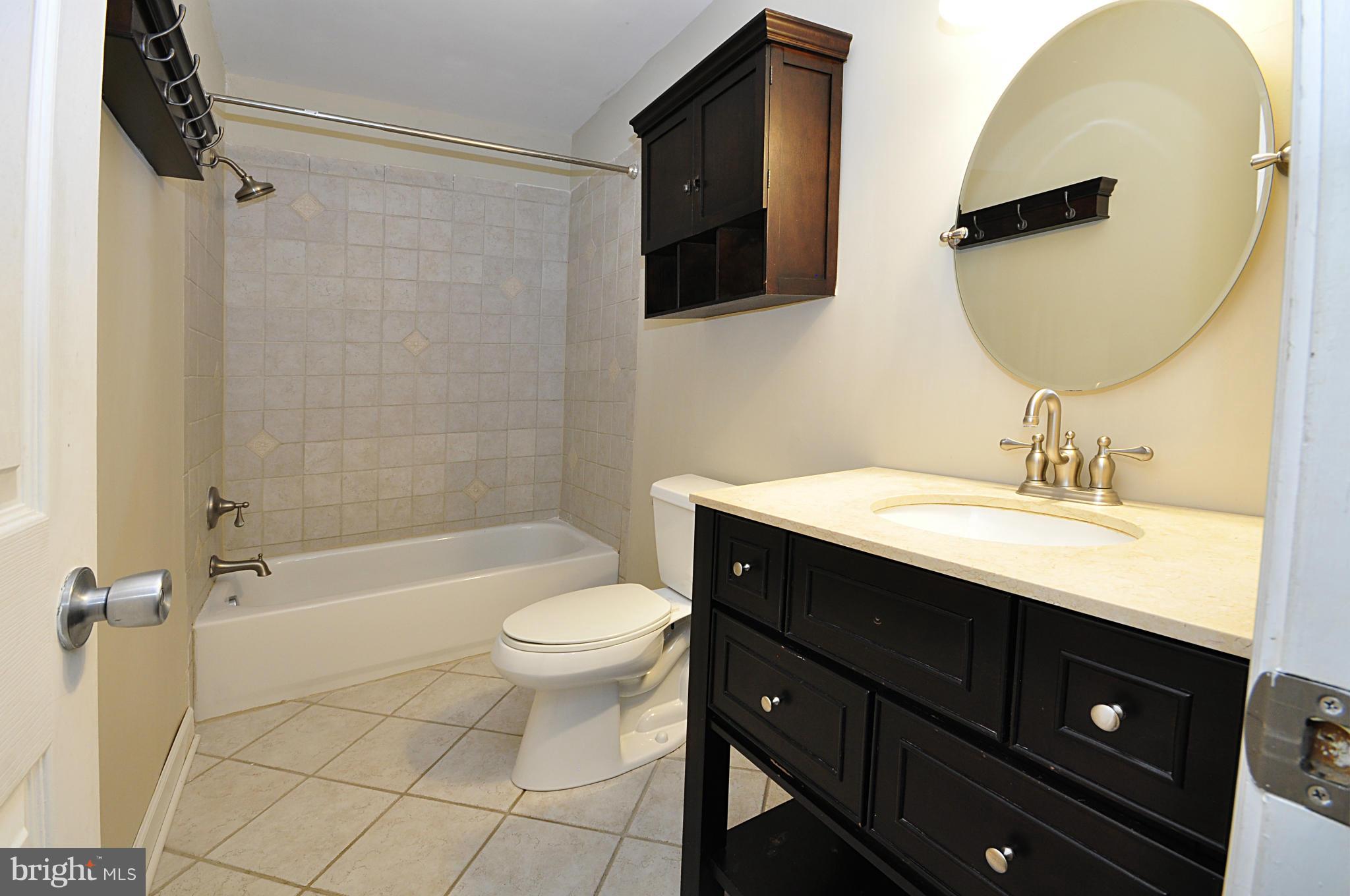 LAURELWOOD - Residential Lease