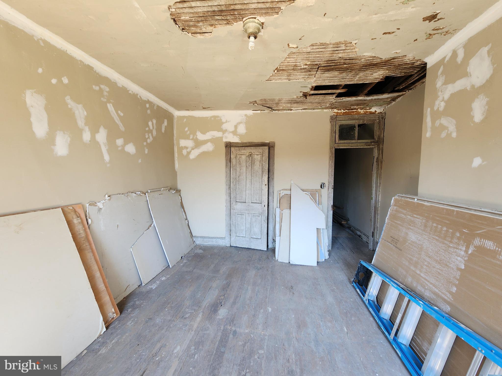 SANDTOWN-WINCHESTER - Residential