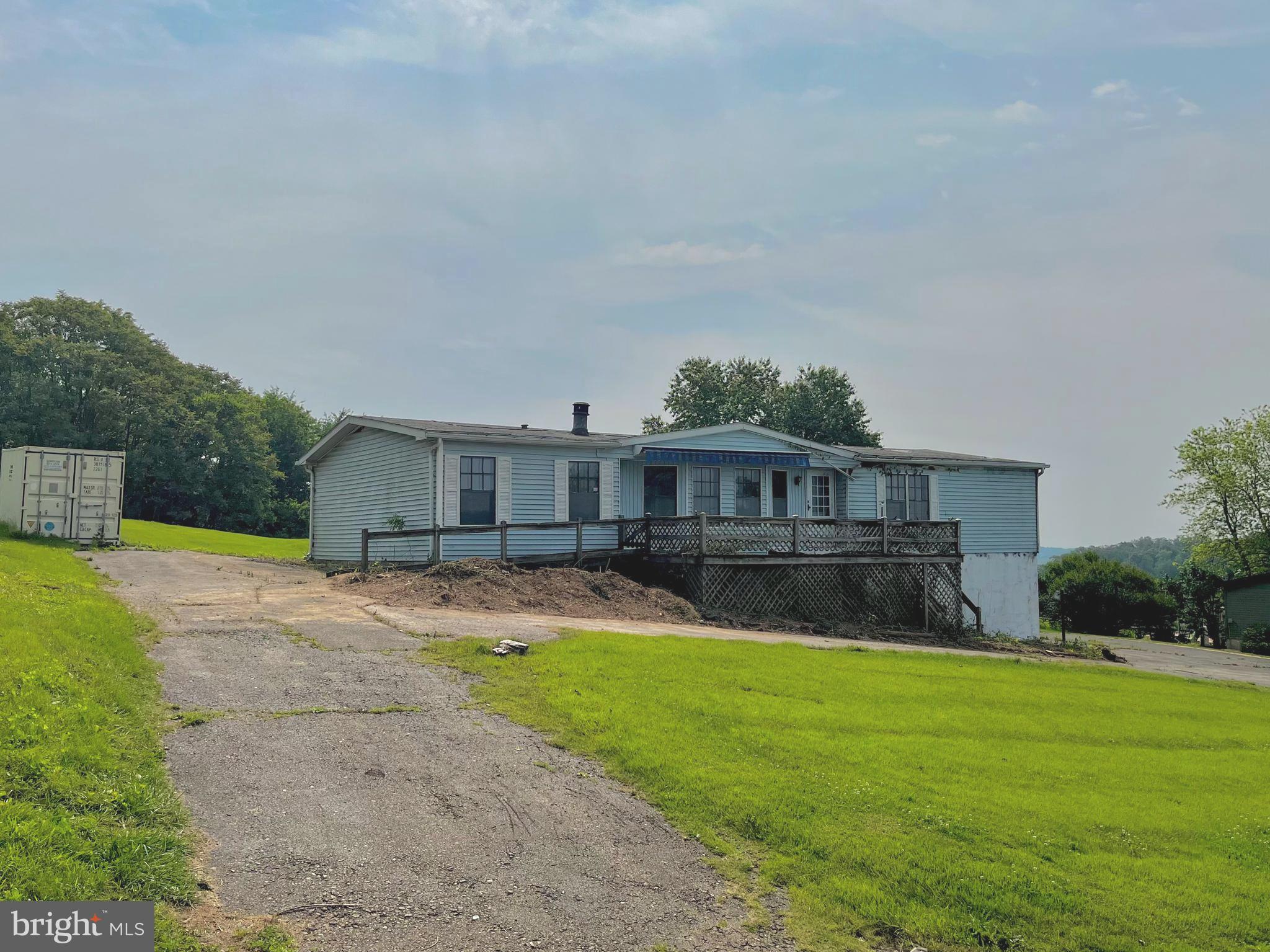 999 HILLDALE ROAD