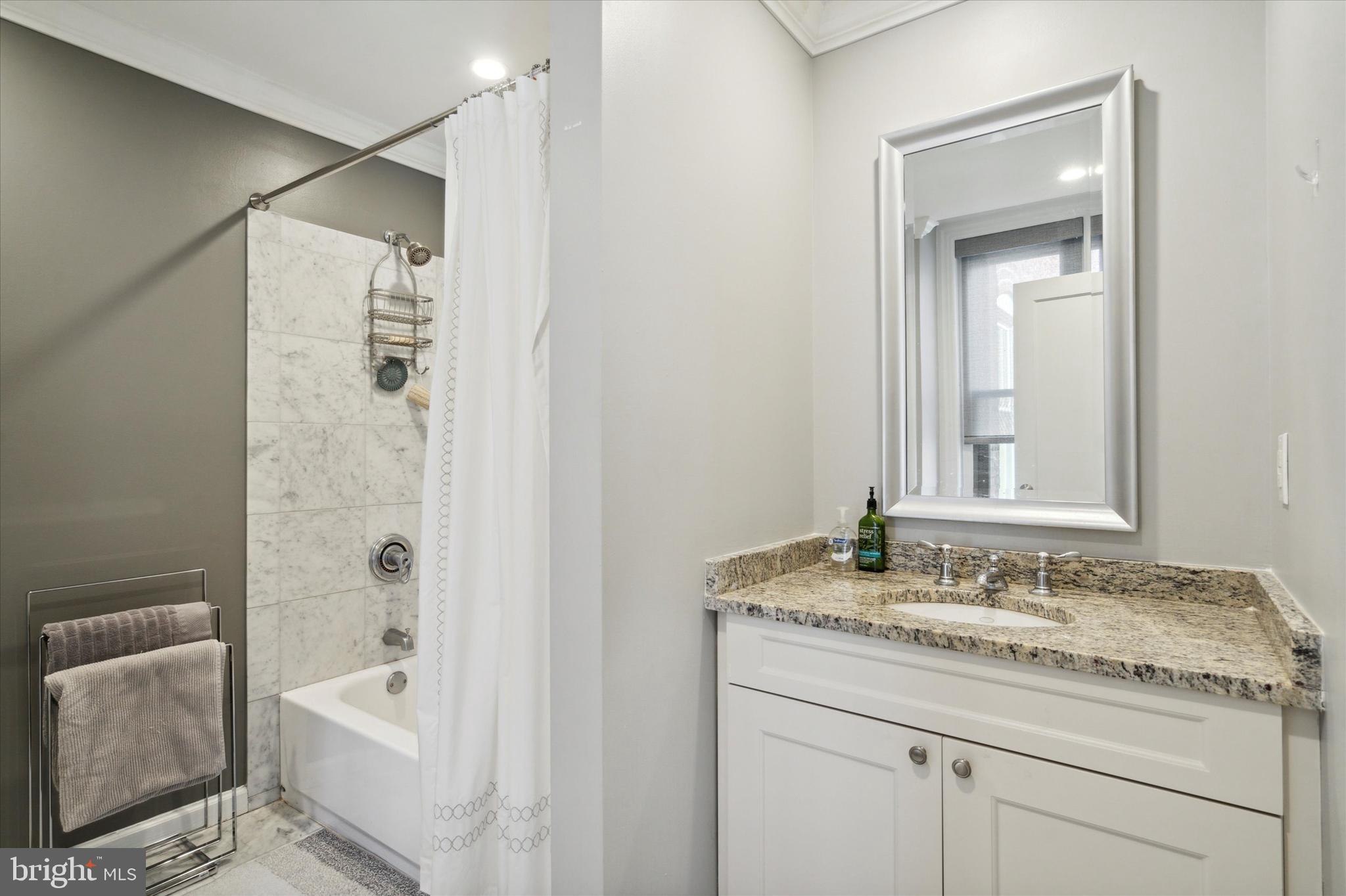 RITTENHOUSE SQUARE - Residential Lease