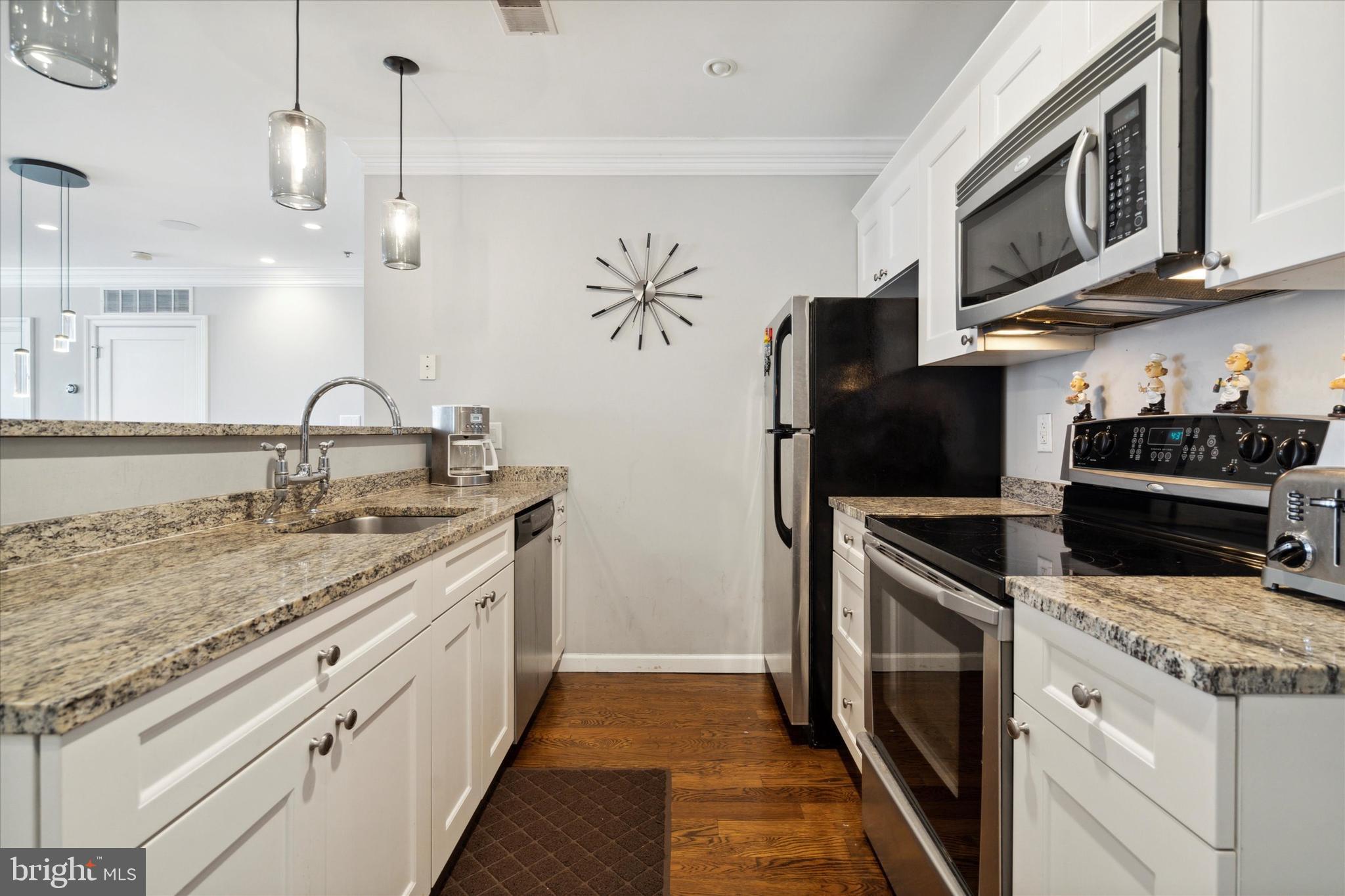 RITTENHOUSE SQUARE - Residential Lease