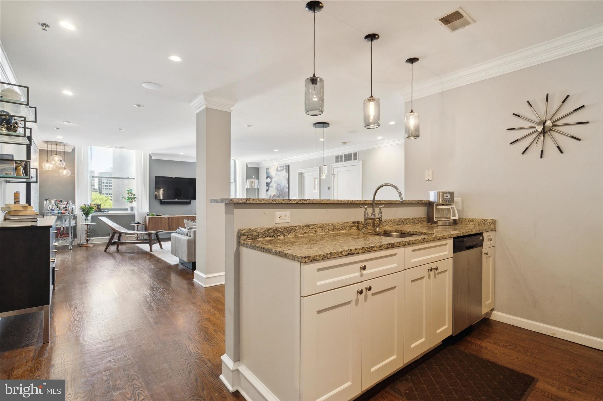 RITTENHOUSE SQUARE - Residential Lease